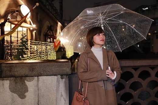 のインスタグラム：「雨撮☔️  #雨撮影　#雨撮 #雨撮りポートレート  #ポートレート　#portrait #ポートレートモデル　 #ポートレート撮影 #ポートレート #ポトレ #物憂げ」