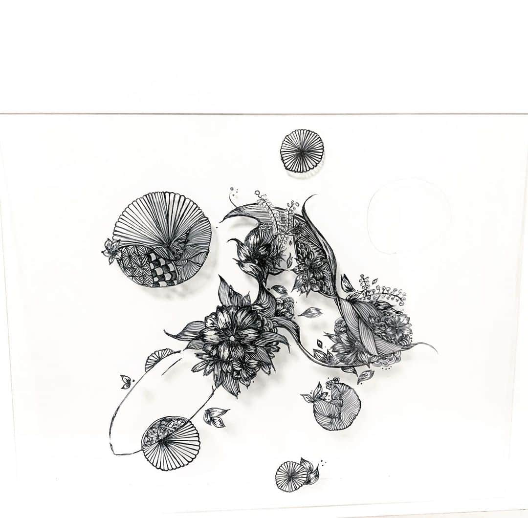 白石糸のインスタグラム：「. 原画 プラスチックの板に描いて 透けるようにしたものの 難しい #絵」