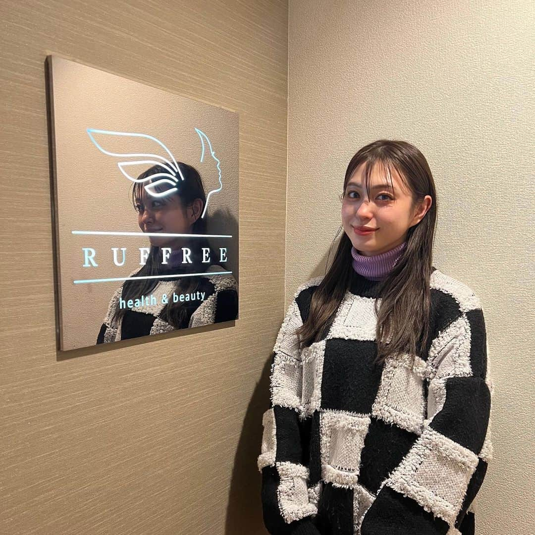 大川藍さんのインスタグラム写真 - (大川藍Instagram)「先日お久しぶりに @ruffree_shinkyu さんに お世話になりました！！ 今回は西宮北口の店舗にお邪魔させて頂きました！ 肩甲骨はがしは 本当に慢性的な首、肩こりにめちゃくちゃききます！ 私もずっとしんどくて 呼吸がちゃんと吸えなくて毎日がキツい状態なんですけど 本当に楽になります！ 帰り道めちゃ姿勢よく帰れました🤣 ほんまに救世主です🦸‍♀️ 2枚目の動画凄いっ！ 3枚目の写真の差っ！ @ruffree_fumi さん 今回もありがとうございました🙇‍♀️  #肩甲骨 #肩甲骨はがし #首こり #肩こり」2月14日 20時04分 - okawa_ai