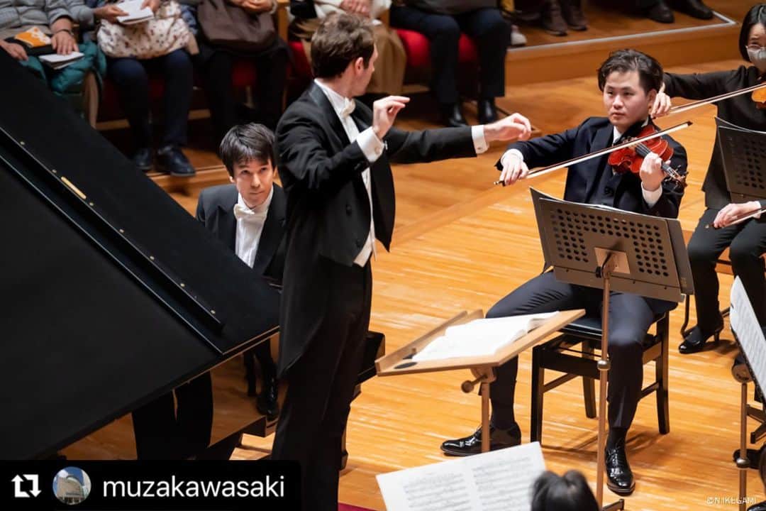 金子三勇士さんのインスタグラム写真 - (金子三勇士Instagram)「#Repost @muzakawasaki with @use.repost ・・・ 2/5（日） #名曲全集 第184回が開催されました。 完売御礼の今回。 満員のお客様の熱気がさらに増すような、#金子三勇士 さんによるラフマニノフのピアノ協奏曲。 そして後半のシェエラザードではコンサートマスター #小林壱成 さんの美しいソロに、アレッサンドロ・ボナートさんの冴えわたるタクトと、目が離せないひと時でした。  Photo= N.IKEGAMI  #alessandrobonato #東京交響楽団 #TSO」2月14日 15時31分 - miyujikaneko_official