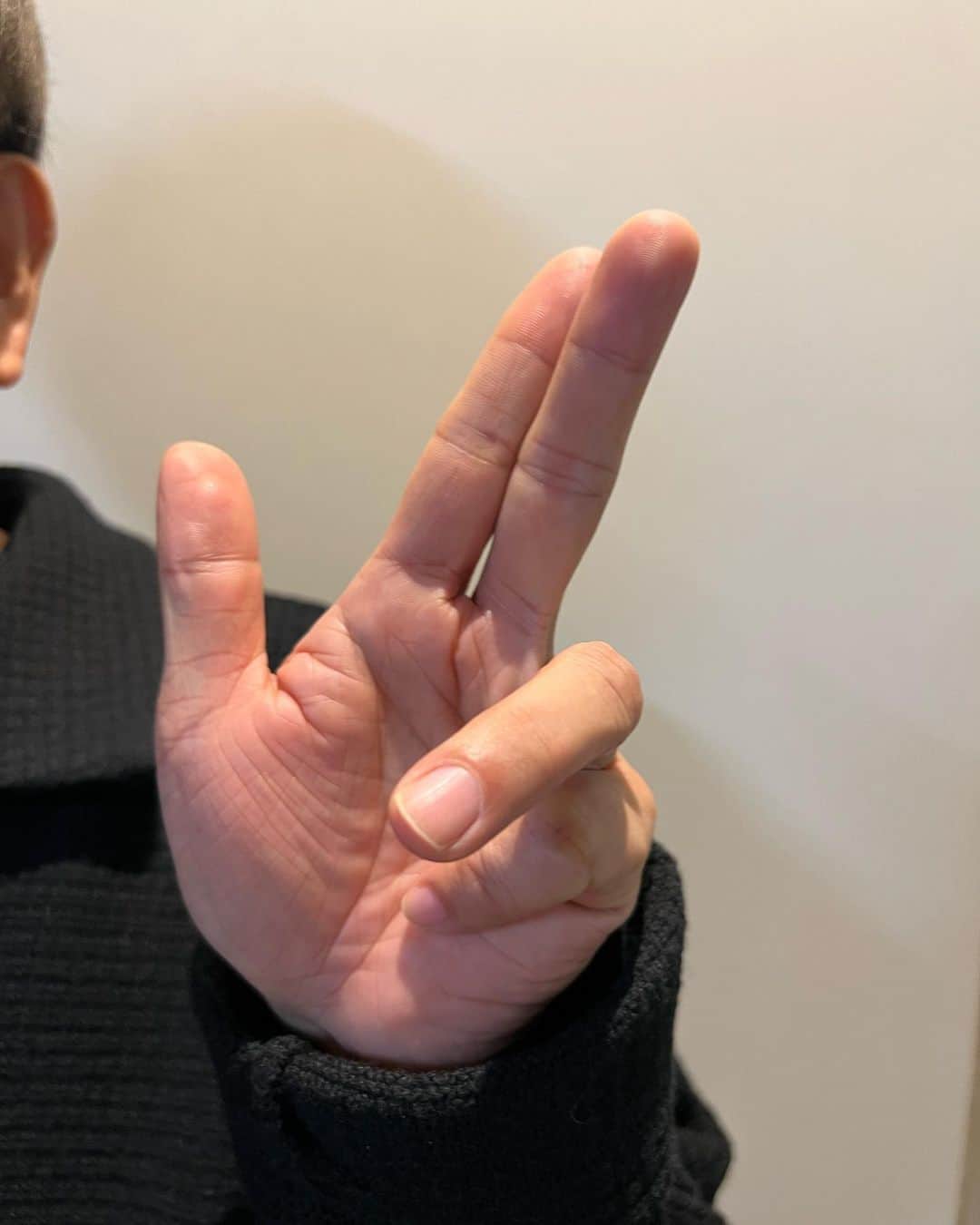 のインスタグラム：「ええ感じになるように撮ってもらった。  撮影者　ザキヤマ」