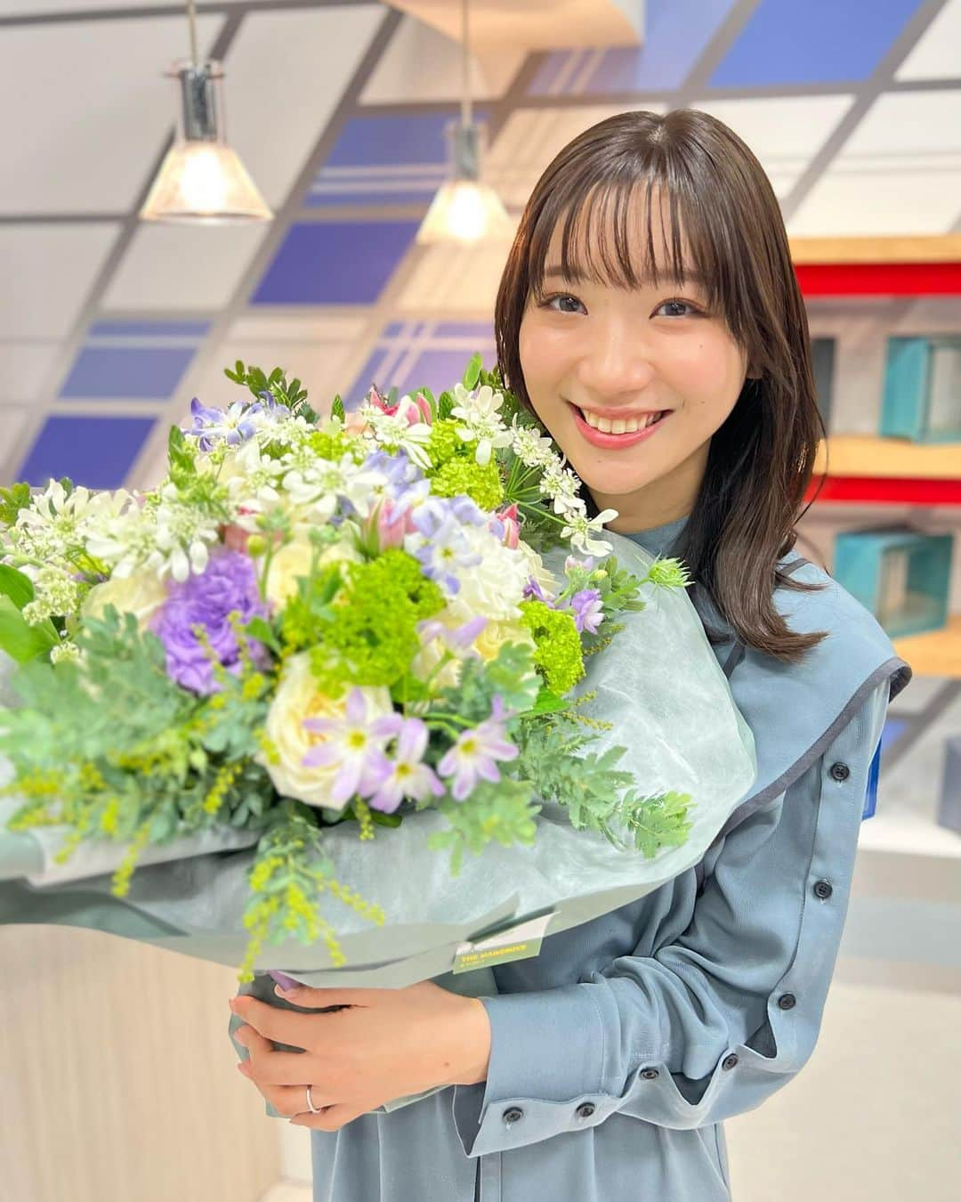 小林茉里奈さんのインスタグラム写真 - (小林茉里奈Instagram)「💐 みなさま本当に温かいお祝いのメッセージありがとうございます😌✨  私事で大変恐縮なのですが貴重な時間をいただき…けさ番組内でもご報告させていただきました。  こんなたくさんの方に祝福していただけて心から幸せ者だなと改めて感じています🥹  これからもよろしくお願いいたします🕊  #fbs #福岡放送 #朝番組 #バリはや #アナウンサー #小林茉里奈」2月14日 17時53分 - marina_k224