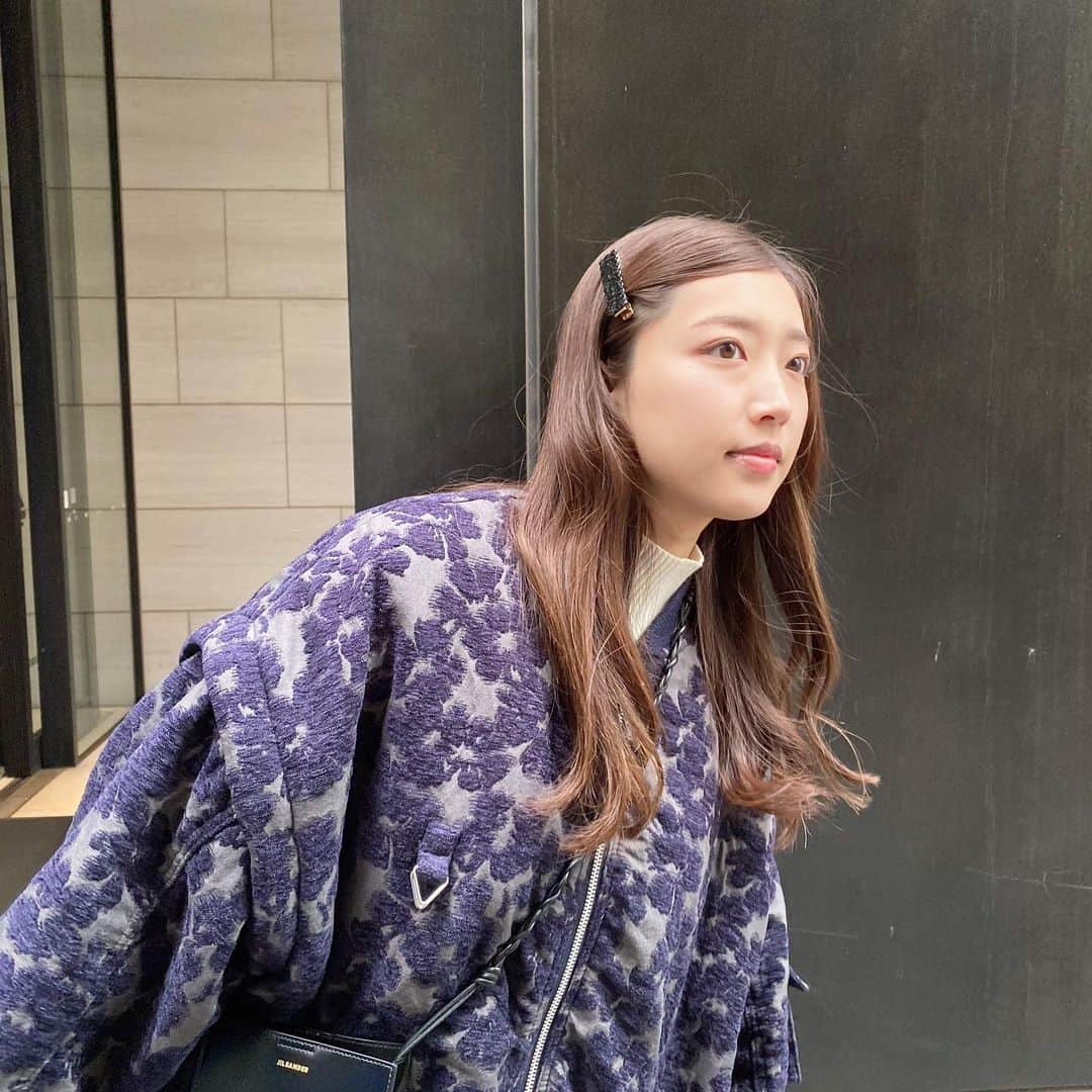 渥美友里恵のインスタグラム：「🙂  高校生の頃からお気に入りの曲を投稿につけてみました♬ 皆さんもずっと聞いている曲はありますか？🐋」