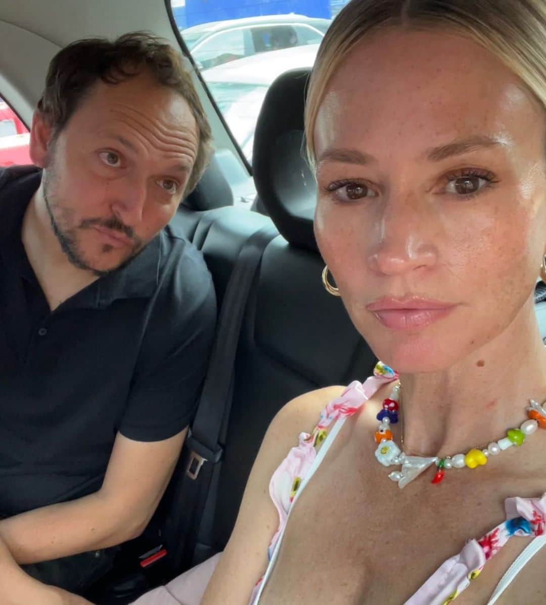 キャメロン・リチャードソンのインスタグラム：「Thanks for being my plus one in my selfies @louisleterrierpro You are my everything mon amour…」