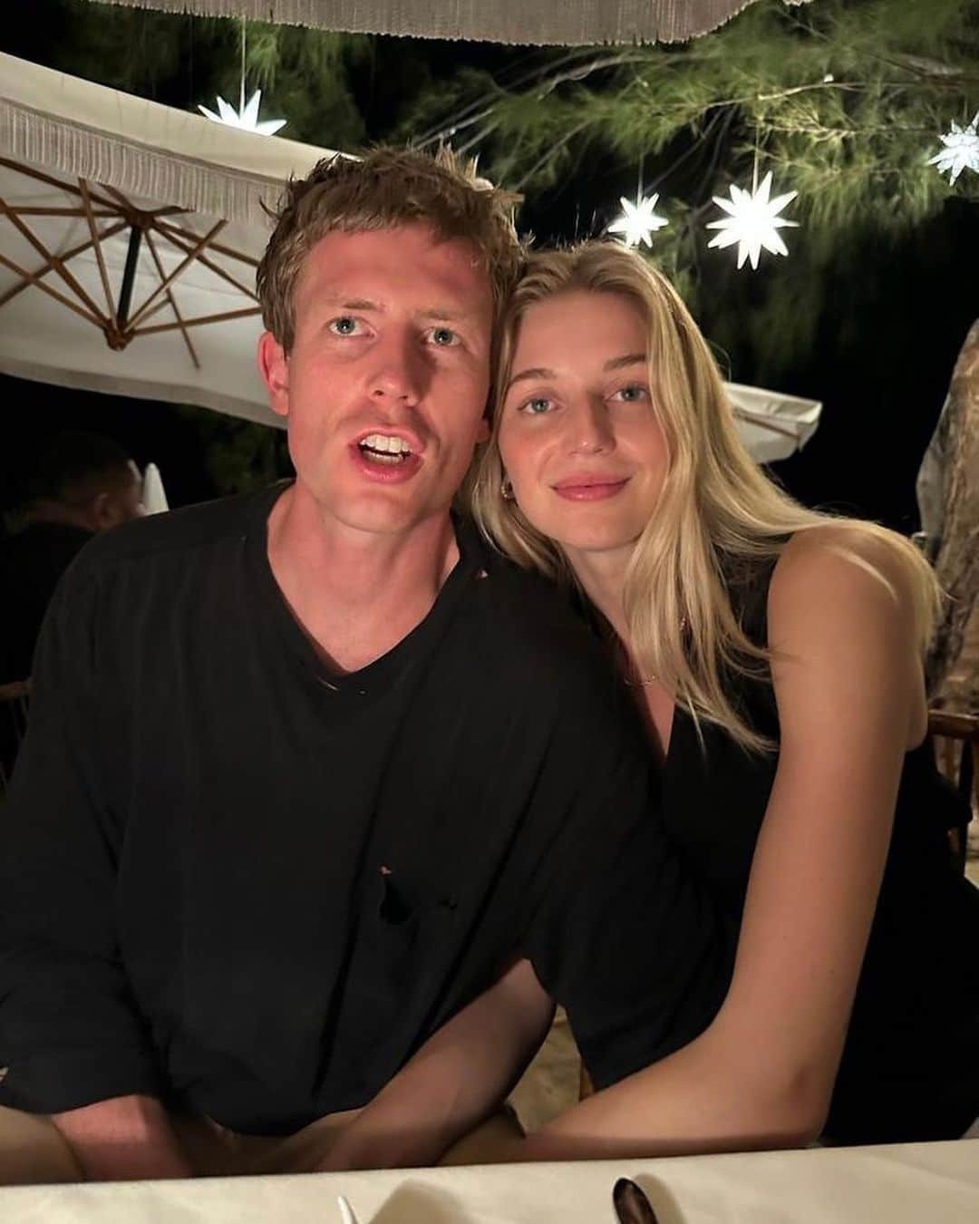 Nora O´Neilのインスタグラム：「Love is always in the air with you my British Caribbean sugar plum cherub 🪄」