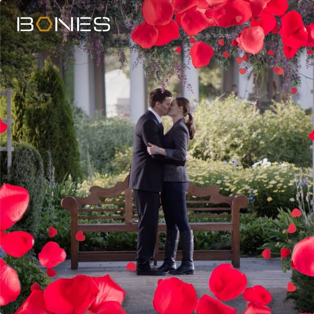 Bonesのインスタグラム：「Watch #Bones & Booth's love story, now streaming on @Hulu Link in bio.」