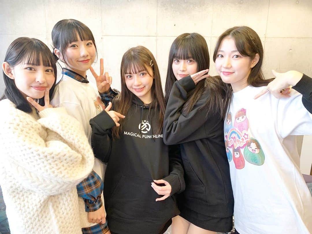 のインスタグラム：「新グッズ💓  #アイドル  #フォロー募集 #JC #JK  #followme #idol #cute #like #スタイル  #マジパン #マジカルパンチライン #沖口優奈 #吉澤悠華 #益田珠希 #山本花奈 #宇佐美空来」