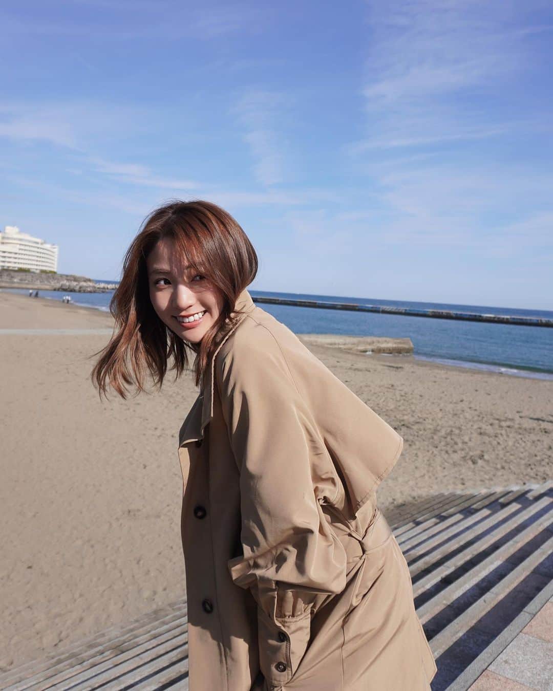 志田友美（ゆうみん）のインスタグラム：「11日で26歳になりました🤎  当日は熱海でたくさん食べて、 行きたかった宮崎でもたくさん食べて🌺  26歳も幸せいっぱいな一年になりますよーに！！！  みんないつもありがとう！」