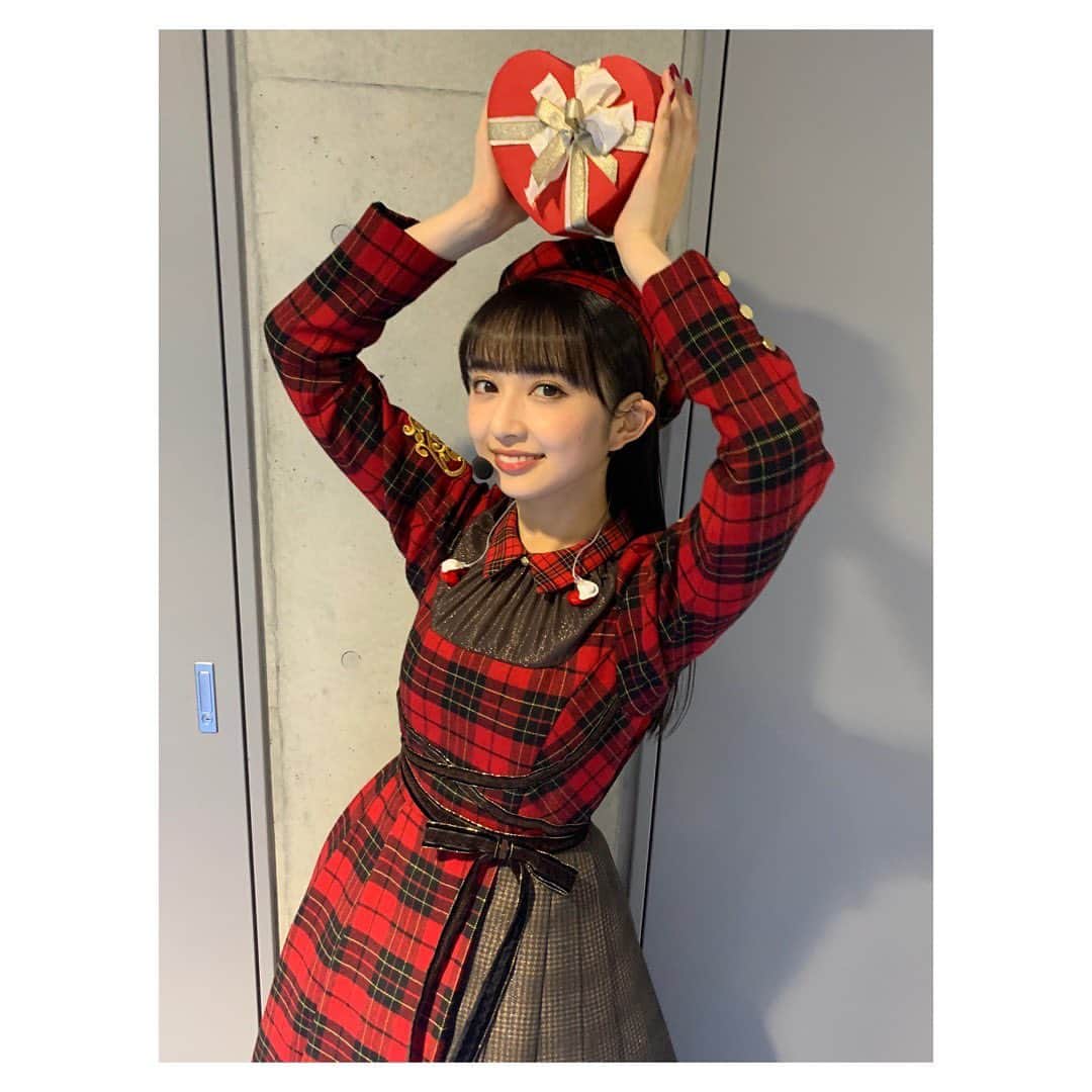 小宮有紗のインスタグラム：「はっぴーばれんたいん🎁❤️  #Aqoursとバレンタイン_day1  #Aqoursとバレンタイン_day2 #Aqours #lovelive」