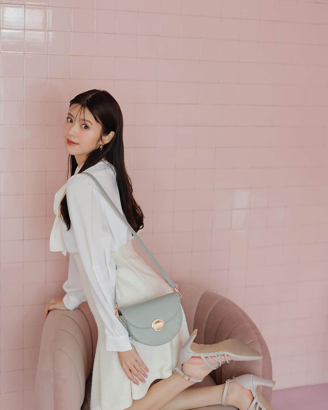 鈴木ゆうかのインスタグラム：「.  PROPORTION BODY DRESSING LOOK BOOKモデルを務めました🌷  すっかり春服だよ 是非ご覧ください ☺︎ ♡  #proportionbodydressing  #proportion」