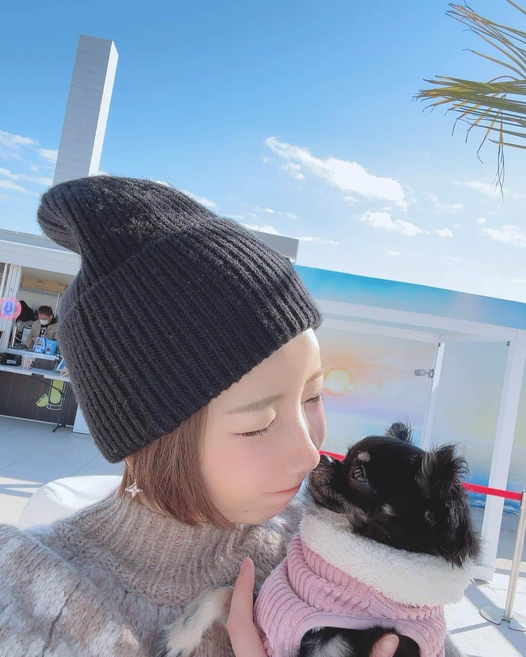 村本れいのインスタグラム：「贅沢な雪まつり  #わんちゃんと一緒  #人口雪」