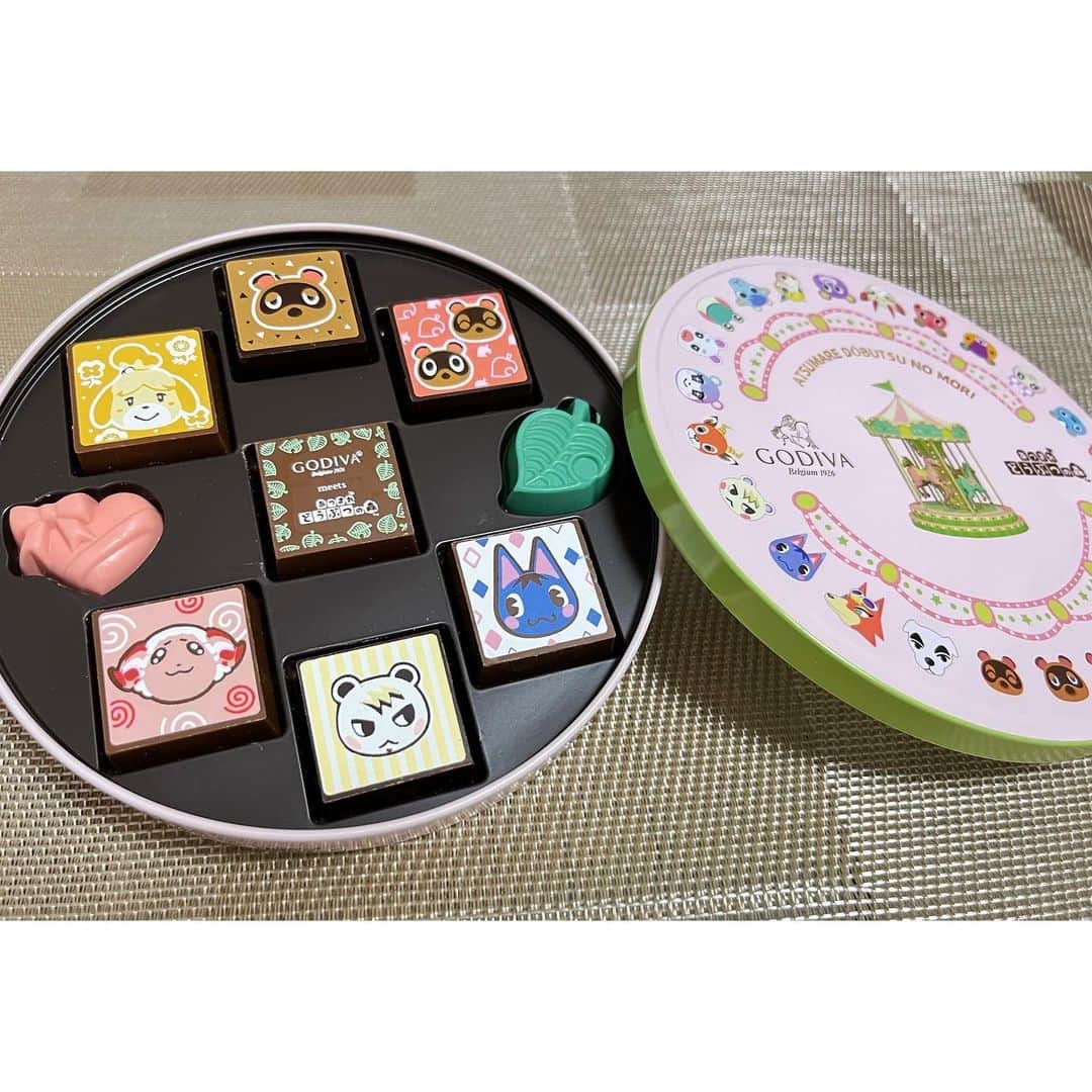 水城聖那のインスタグラム：「ㅤㅤㅤㅤㅤㅤㅤㅤㅤㅤㅤㅤㅤㅤㅤㅤㅤㅤㅤㅤㅤㅤㅤㅤㅤㅤ  ㅤㅤㅤㅤㅤㅤㅤㅤㅤㅤㅤㅤㅤ ¨̮🍫 𝓥𝓪𝓵𝓮𝓷𝓽𝓲𝓷𝓮 𝓓𝓪𝔂ㅤㅤㅤㅤㅤㅤ ❤️ ㅤㅤㅤㅤㅤㅤㅤㅤㅤㅤㅤㅤㅤㅤㅤㅤㅤㅤㅤㅤㅤㅤㅤㅤㅤㅤ ㅤㅤㅤㅤㅤㅤㅤㅤㅤㅤㅤㅤㅤ  逆チョコ🍫´-ㅤㅤㅤㅤㅤㅤㅤㅤㅤㅤㅤㅤㅤ 𝑇ℎ𝑎𝑛𝑘 𝑦𝑜𝑢 🥰ㅤㅤㅤㅤㅤㅤㅤㅤㅤㅤㅤㅤㅤ✨ㅤㅤㅤㅤㅤㅤㅤㅤㅤㅤㅤㅤㅤ  けど、可愛すぎて食べれない🥺💭💕ㅤㅤㅤㅤㅤㅤㅤㅤㅤㅤㅤㅤㅤㅤㅤㅤㅤㅤㅤㅤㅤㅤㅤㅤㅤㅤ笑ㅤㅤㅤㅤㅤㅤㅤㅤㅤㅤㅤㅤㅤㅤㅤㅤㅤㅤㅤㅤㅤㅤㅤㅤㅤㅤ ㅤㅤㅤㅤㅤㅤㅤㅤㅤㅤㅤㅤㅤ ㅤㅤㅤㅤㅤㅤㅤㅤㅤㅤㅤㅤㅤㅤㅤㅤㅤㅤㅤㅤㅤㅤㅤㅤㅤㅤ  #valentine#valentineday#バレンタイン#godiva#godivaあつ森 ㅤㅤㅤㅤㅤㅤㅤㅤㅤㅤㅤㅤㅤ ㅤㅤㅤㅤㅤㅤㅤㅤㅤㅤㅤㅤㅤ」