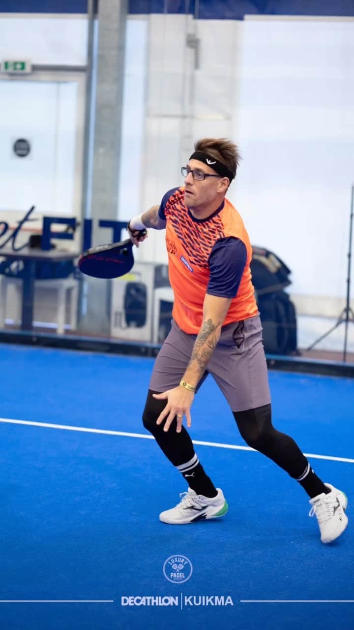 ヘルマン・デニスのインスタグラム：「In qualsiasi campo li metti, i bomber non perderanno mai lo spirito di competizione @germantanquedenis si sta allenando per fare la differenza nel 2023 🏋🏻🎾  #luxurypadel #luxurypadelopen #wearelpo #padel #padelamatoriale #padelvip #dechatlonitalia」