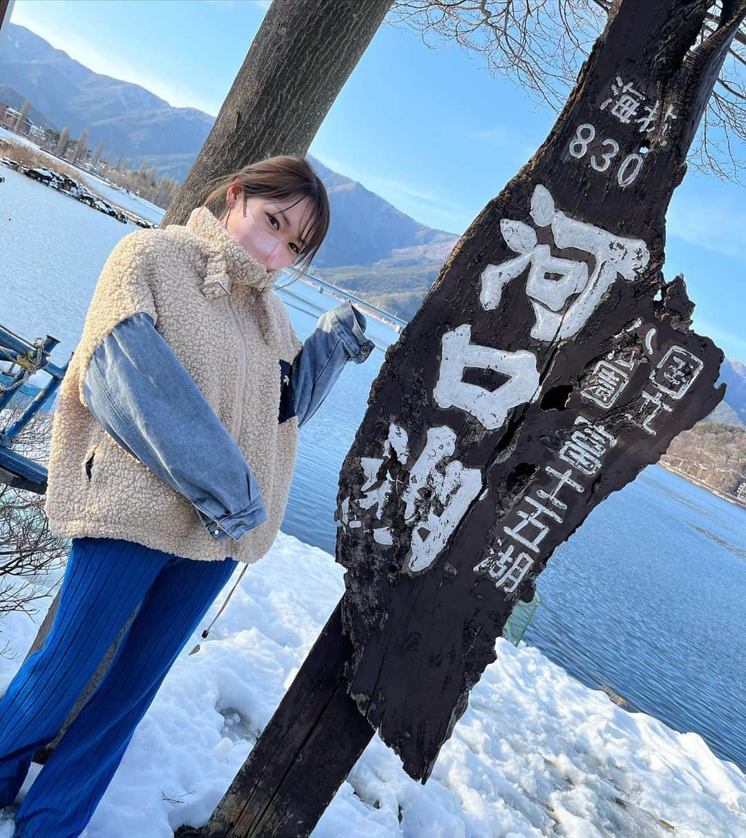 渋木美沙さんのインスタグラム写真 - (渋木美沙Instagram)「先日大好きな富士山の麓の 河口湖に遊び行ってきました❤️ 初めて遊覧船 @appare20201204  「天晴」に乗ったのだけど 天気も良かったしめちゃくちゃ気持ちよくて 景色も最高でした！！！ 20分ぐらいの乗船なのだけど すっごい楽しめた😍✨✨✨  中には色々フォトグッズやフォトスポットもあるし楽しめると思います⸜(* ॑ ॑* )⸝  PR #富士急 #富士急ハイランド」2月14日 21時22分 - shibuki_misa08