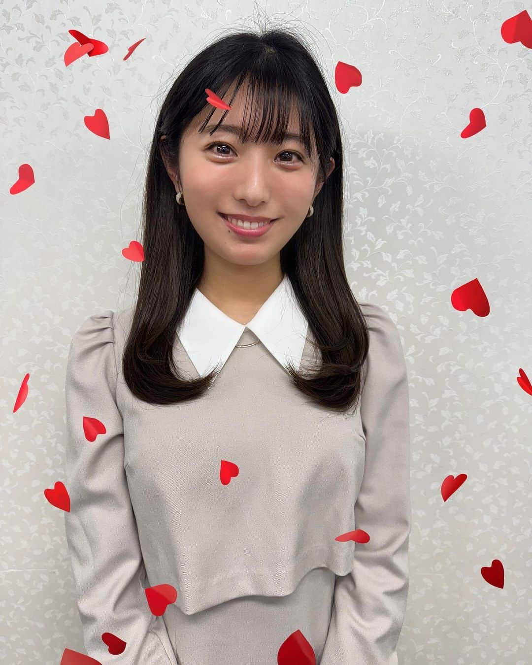 のインスタグラム：「💝  Happy Valentine's day🍫 はーとがたくさん降ってるフィルターつけてみた笑」