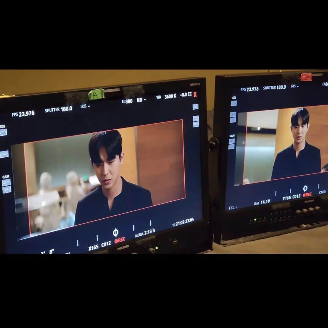 アン・ウヨンのインスタグラム：「#꼭두의계절 한철쓰」