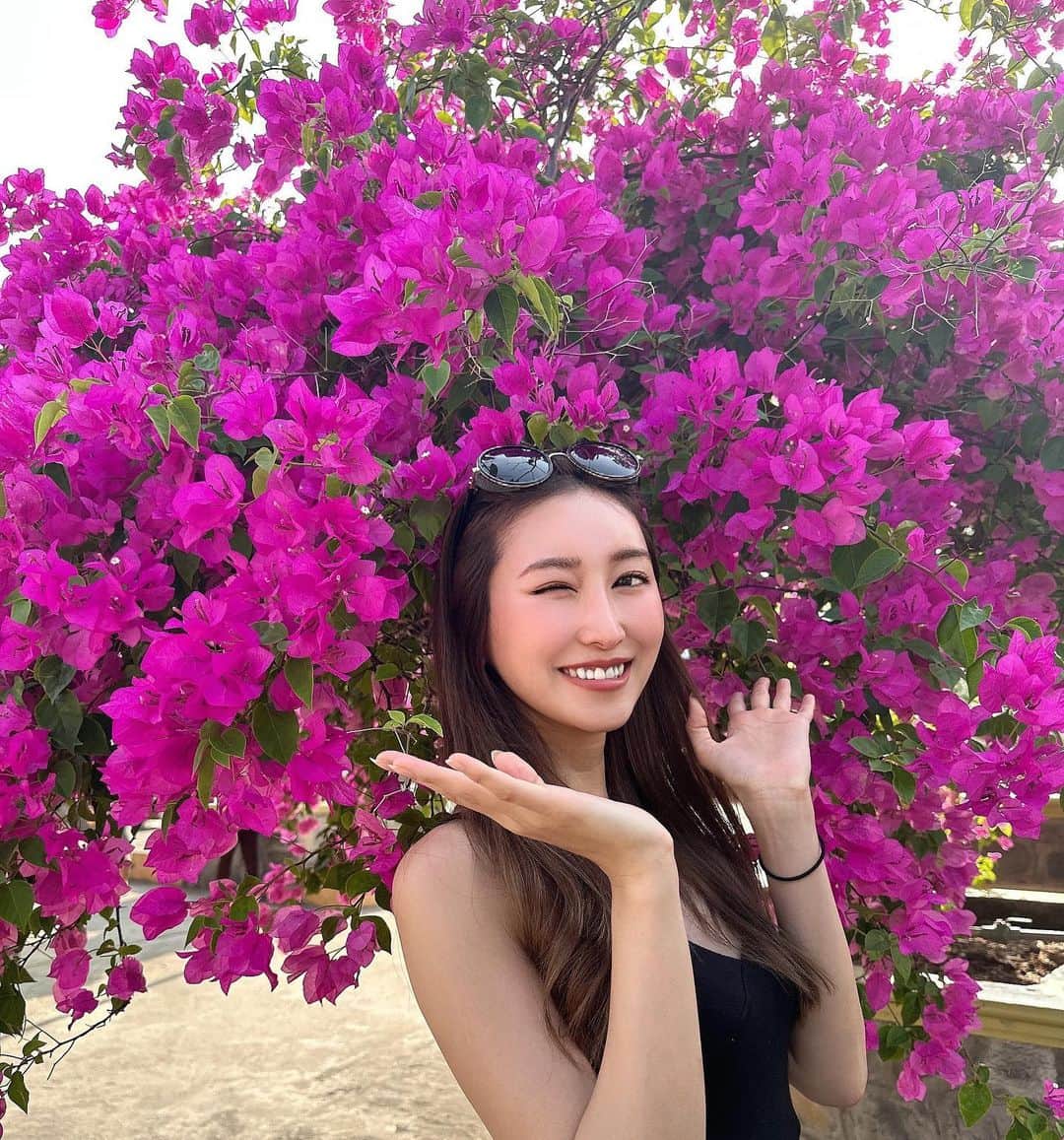 まりあのインスタグラム：「ハッピーバレンタイン♡☺︎  #バレンタイン #南国からお届け #南国マジック #幸 #valentine  #vietnam  #hochiminhcity  #🇻🇳」