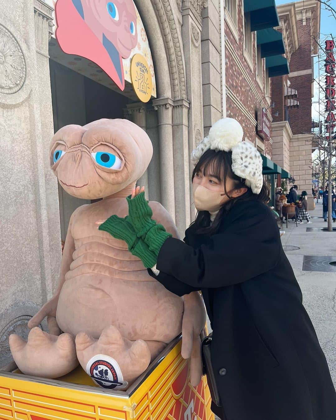 堀口日萌さんのインスタグラム写真 - (堀口日萌Instagram)「ハッピーバレンタイン💕🍫 みんな何個チョコもらった？ 日萌は0個です😇 写真はちょっと前のユニバ🥰 ヘドウィグてぃゃ  #バレンタイン #valentine #ユニバ #ユニバーサルスタジオジャパン #usj #ootd #アームウォーマー #ユニバコーデ #fyp #03 #03년생 #jd #大学生 #堀口日萌」2月14日 22時13分 - himechannel_0624