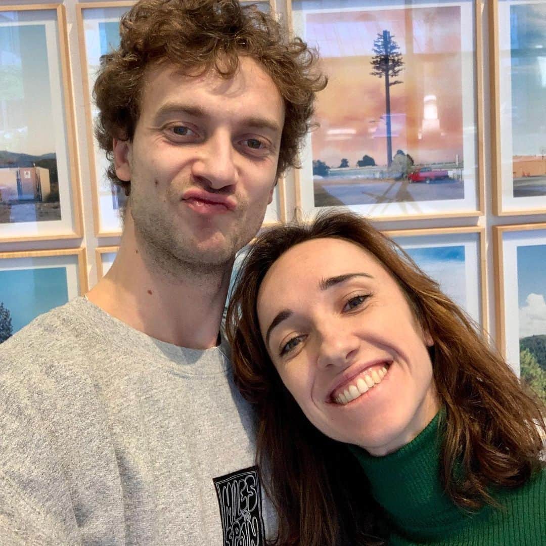ジュリアン・ワームのインスタグラム：「@_alexwurm et moi between the trees @makkoeln 🌳」