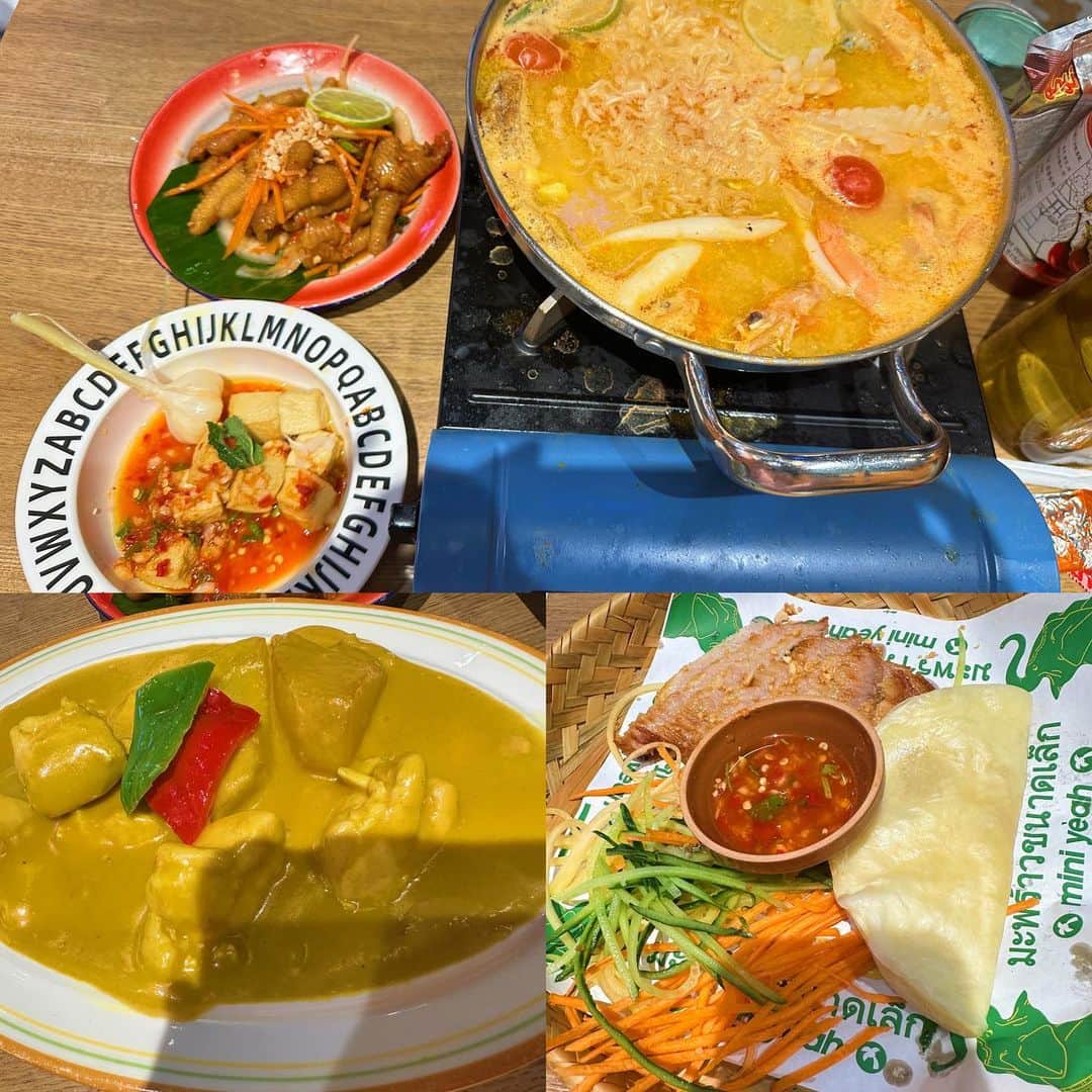 千夜未来のインスタグラム：「今天吃了泰国菜！🤭开心 I ate Thai food today!」
