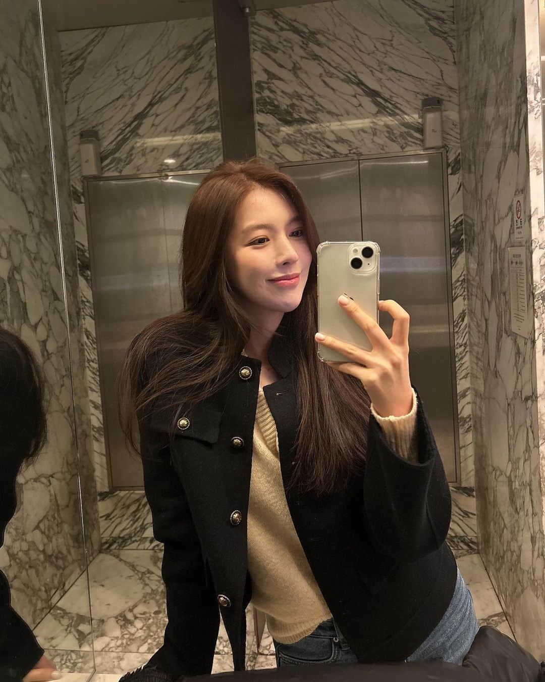 アリスのインスタグラム：「Happy Valentine's Day🍫🍩☕️」
