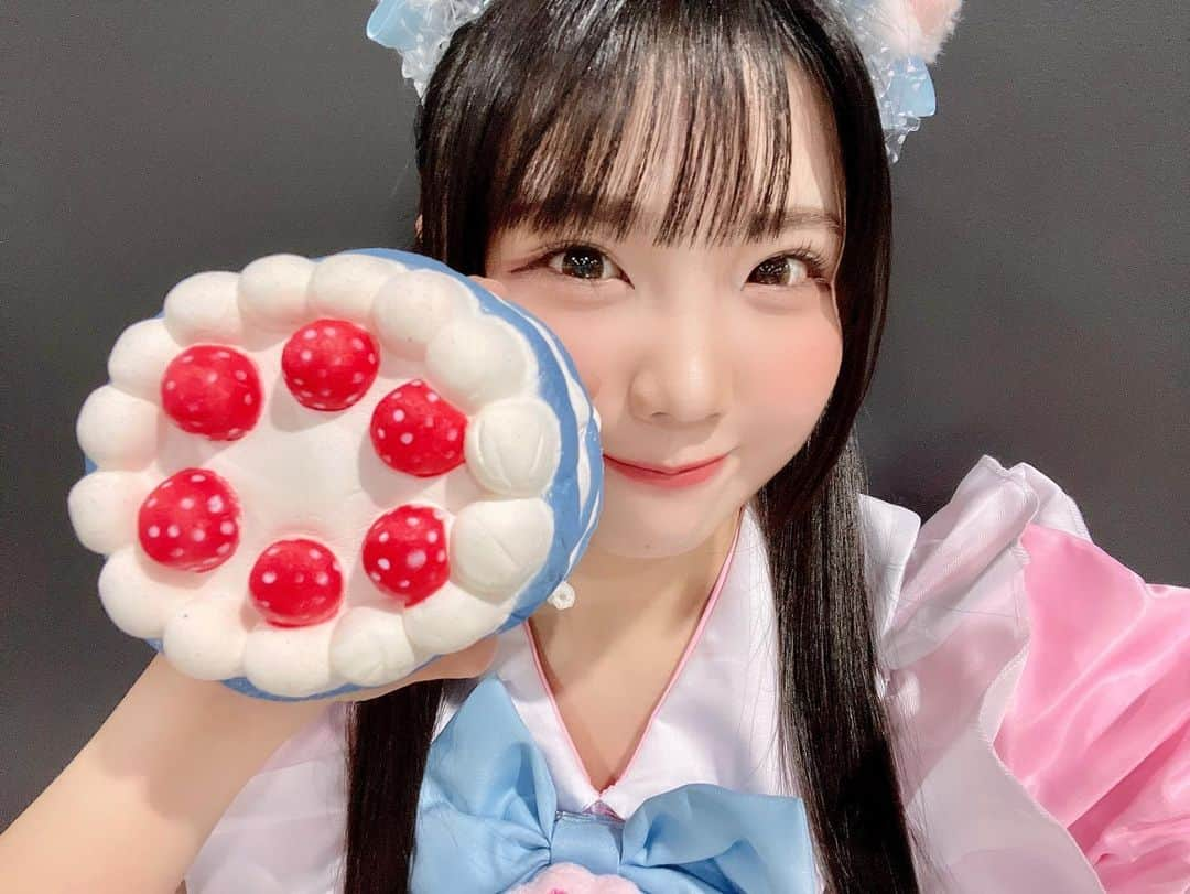 北川愛乃さんのインスタグラム写真 - (北川愛乃Instagram)「チョコじゃなくてケーキだけど…😅💦  ⋆⸜🐈💕HappyValentine🧁💕⸝‍⋆  #バレンタイン #happyvalentine  #ValentinesDay #idol #ske48  #珍しく自撮り投稿してみましたぁ😚」2月14日 23時43分 - kitagawayoshino