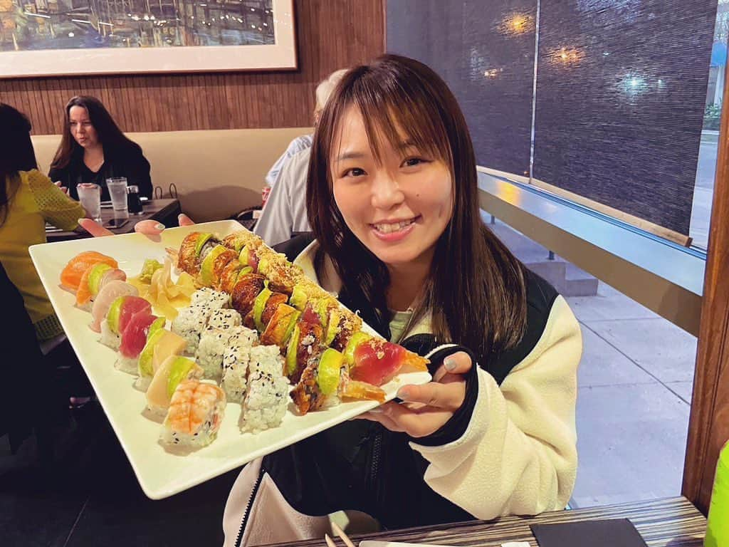 Sareeeのインスタグラム：「Happy Valentine 🍣❤️」