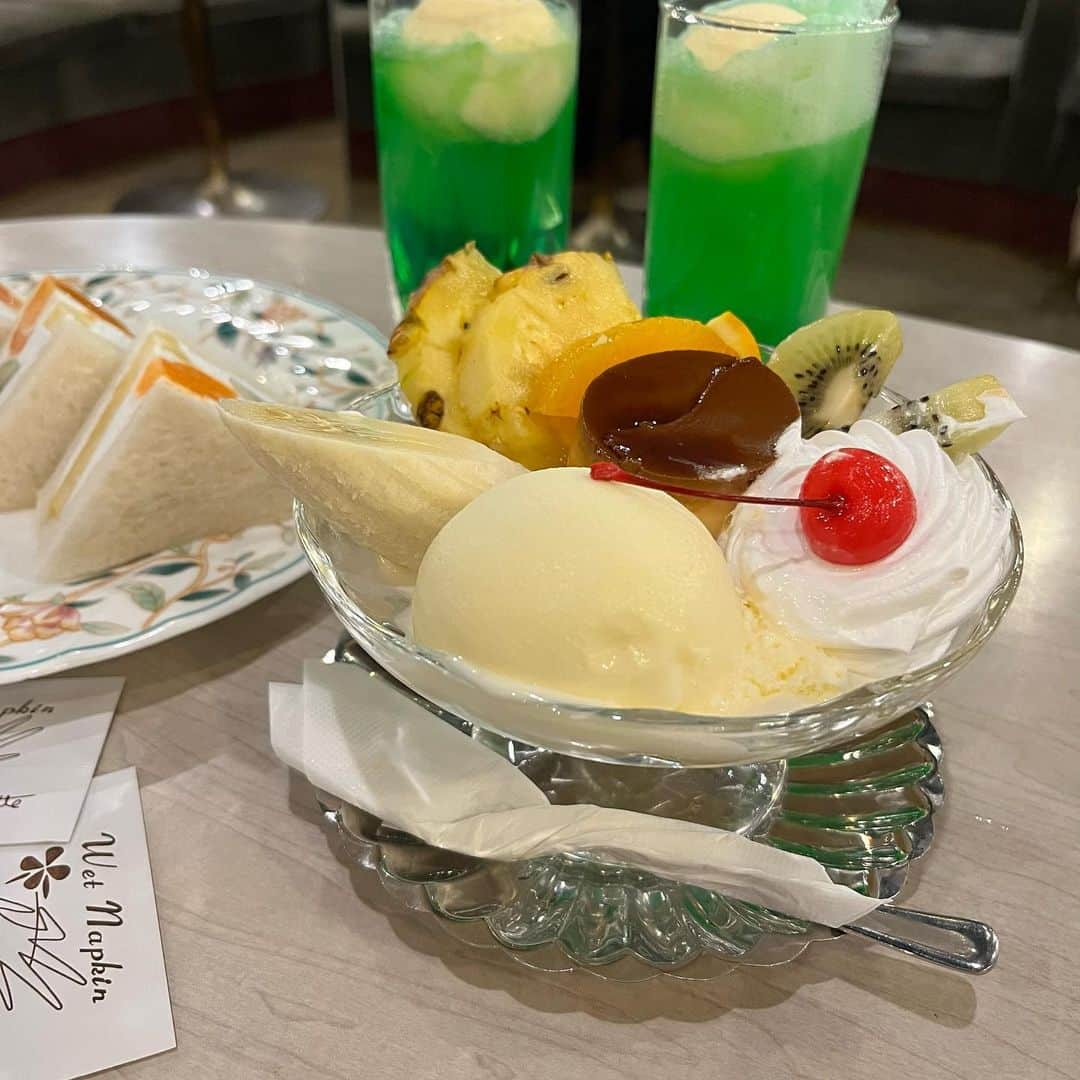 HONOKAさんのインスタグラム写真 - (HONOKAInstagram)「最近は喫茶店とかによくあるかためのプリンがお好み~ 🍮𓌈  バレンタインは甘いものいっぱい食べたくなるね🤍」2月15日 0時12分 - honochandoko