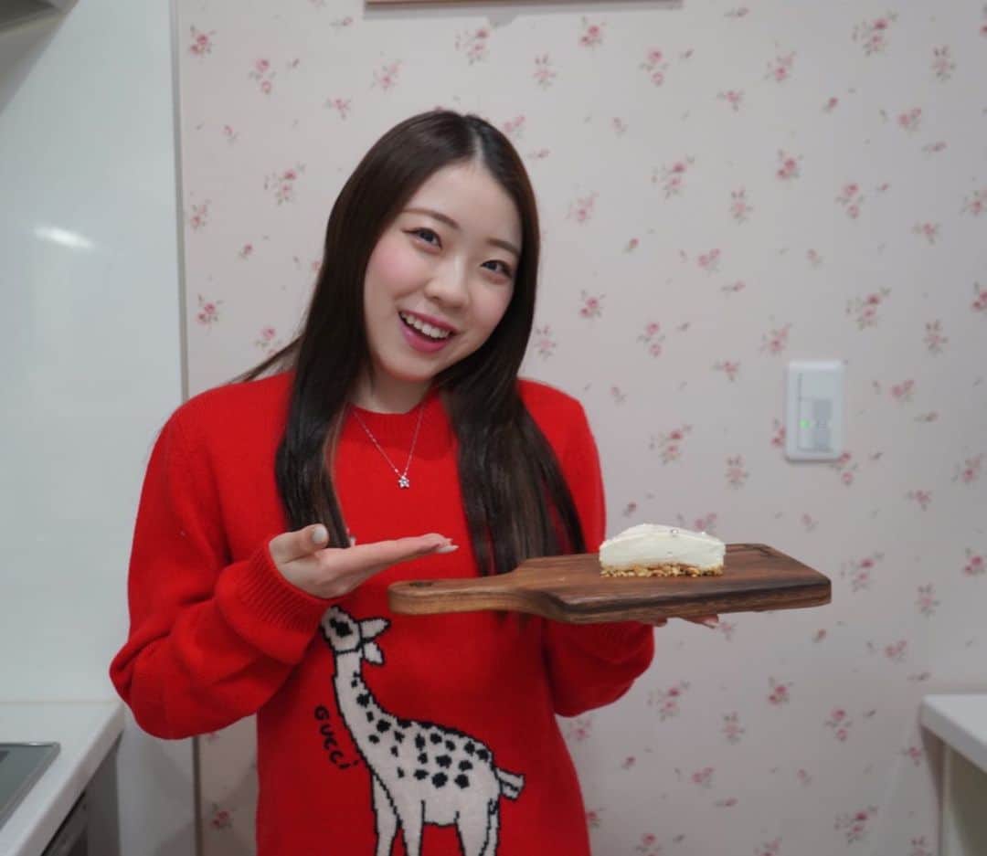 紀平梨花のインスタグラム：「日付変わってしまいましたが😄 Happy Valentine❤️❤️❤️ #無脂肪ヨーグルト #ラカント 使用😊🙌 #ヘルシーレアチーズケーキ #作ってみました #tofamily ♡」