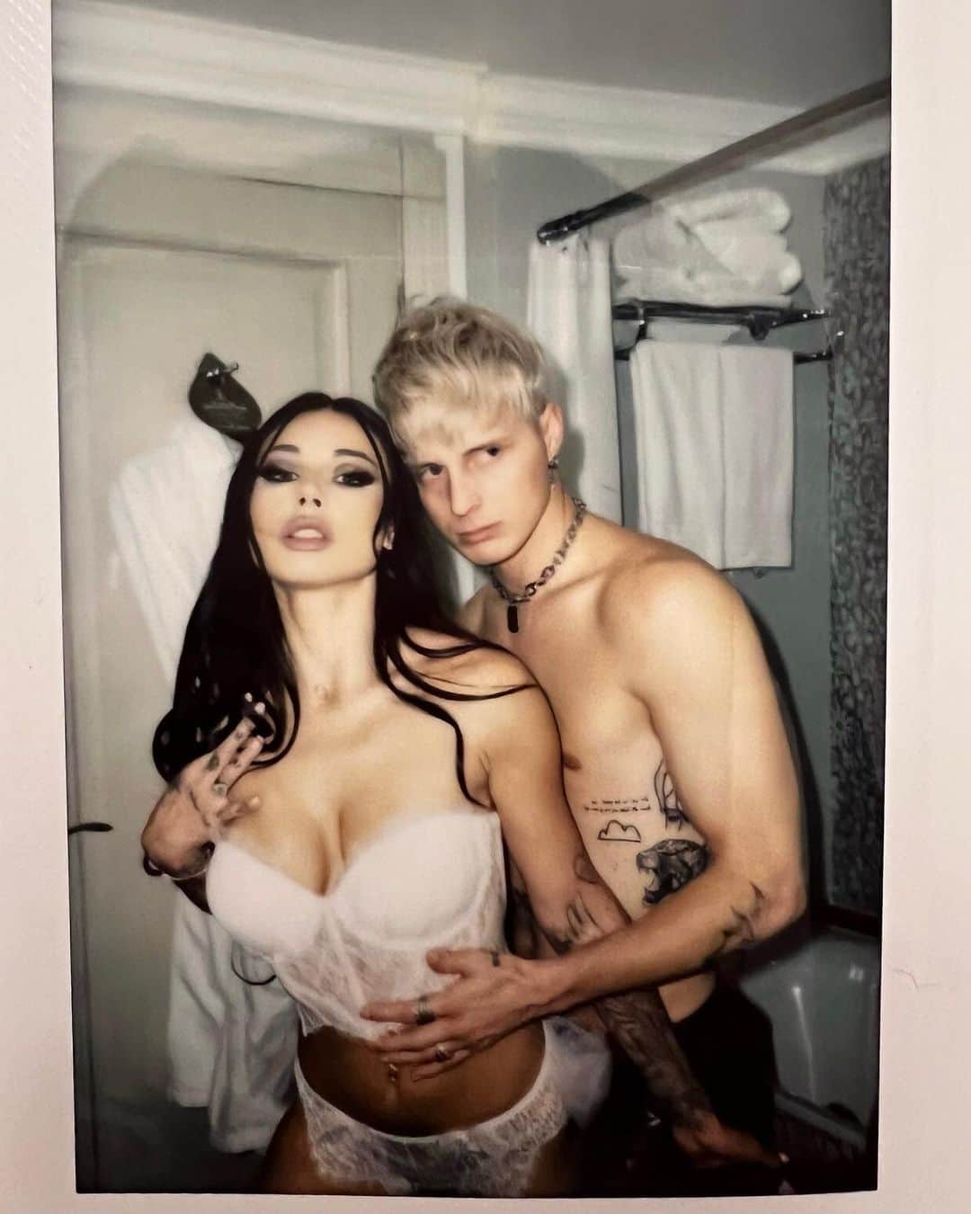 Diana Melisonのインスタグラム：「Happy Valentine’s Day❤️」