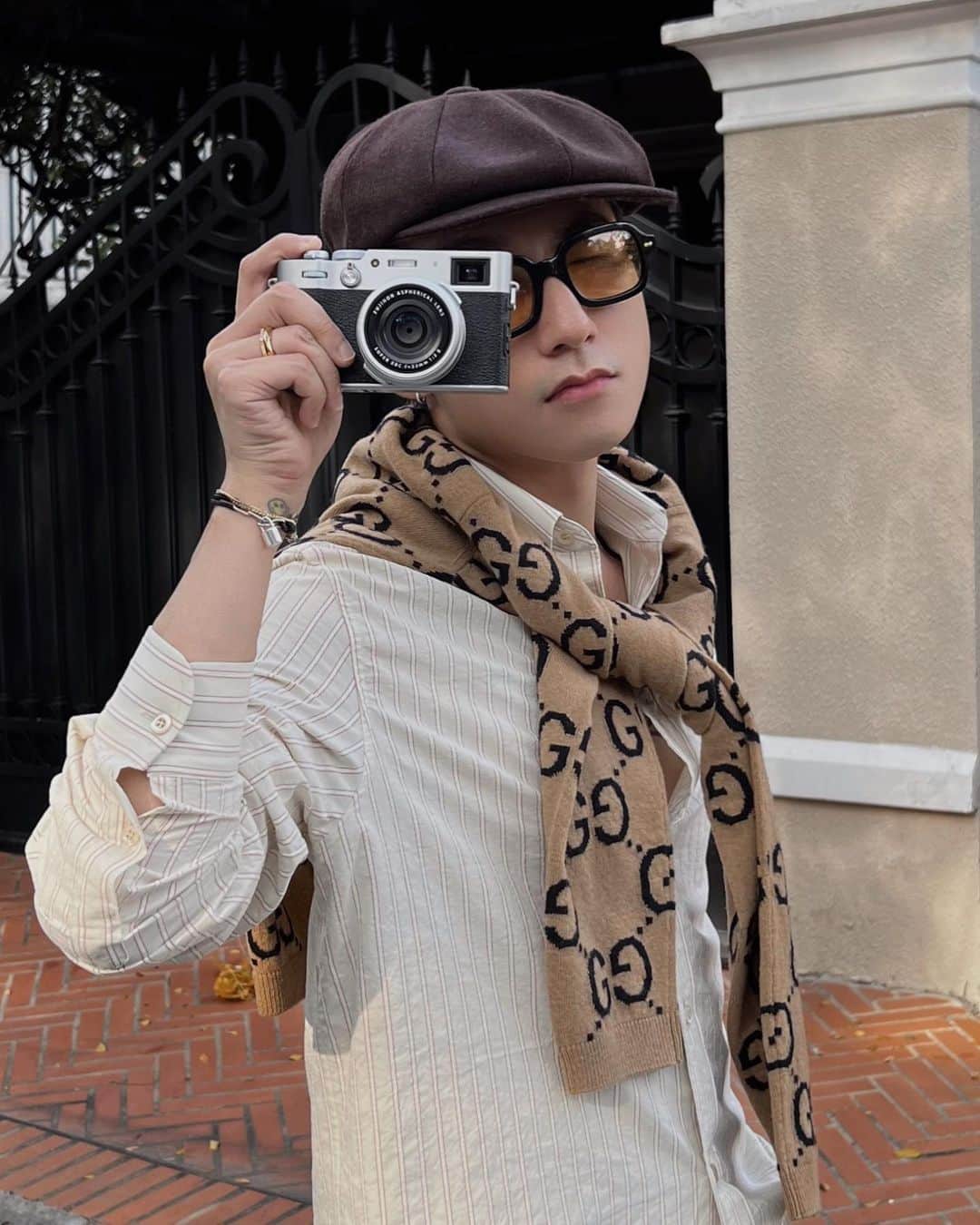 のインスタグラム：「Do you remember when was the last time I took pictures of you ???  📸📸📸」