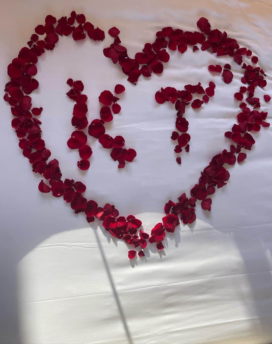 トラヴィス・バーカーさんのインスタグラム写真 - (トラヴィス・バーカーInstagram)「First Valentine’s Day with you as my wife. I love you.」2月15日 7時42分 - travisbarker