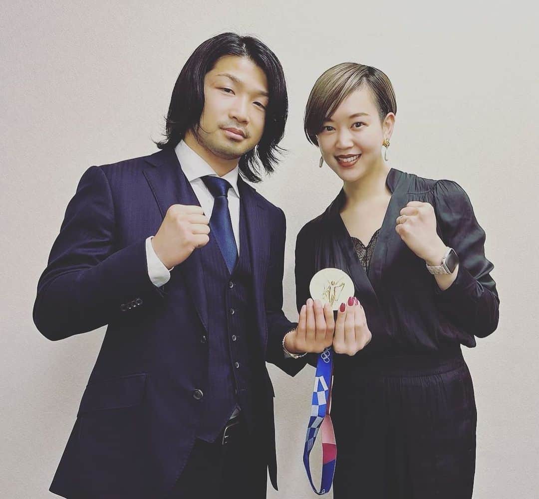 のインスタグラム：「先日の【高木貴行県政報告会】での《スペシャル座談会》  退団後初、大勢の方の前でお話しをさせていただきました。  ありがとうございました♪。  高木さんも亮明くんも同じ小学校出身。  市之倉、万歳!w  @taka.takagi3913  @rm.abc1013  @kou_tachibana_1203  @meiko_tsuchida_1203   #プロメンタルコーチ  #メンタルコーチ #バレトンインストラクター」