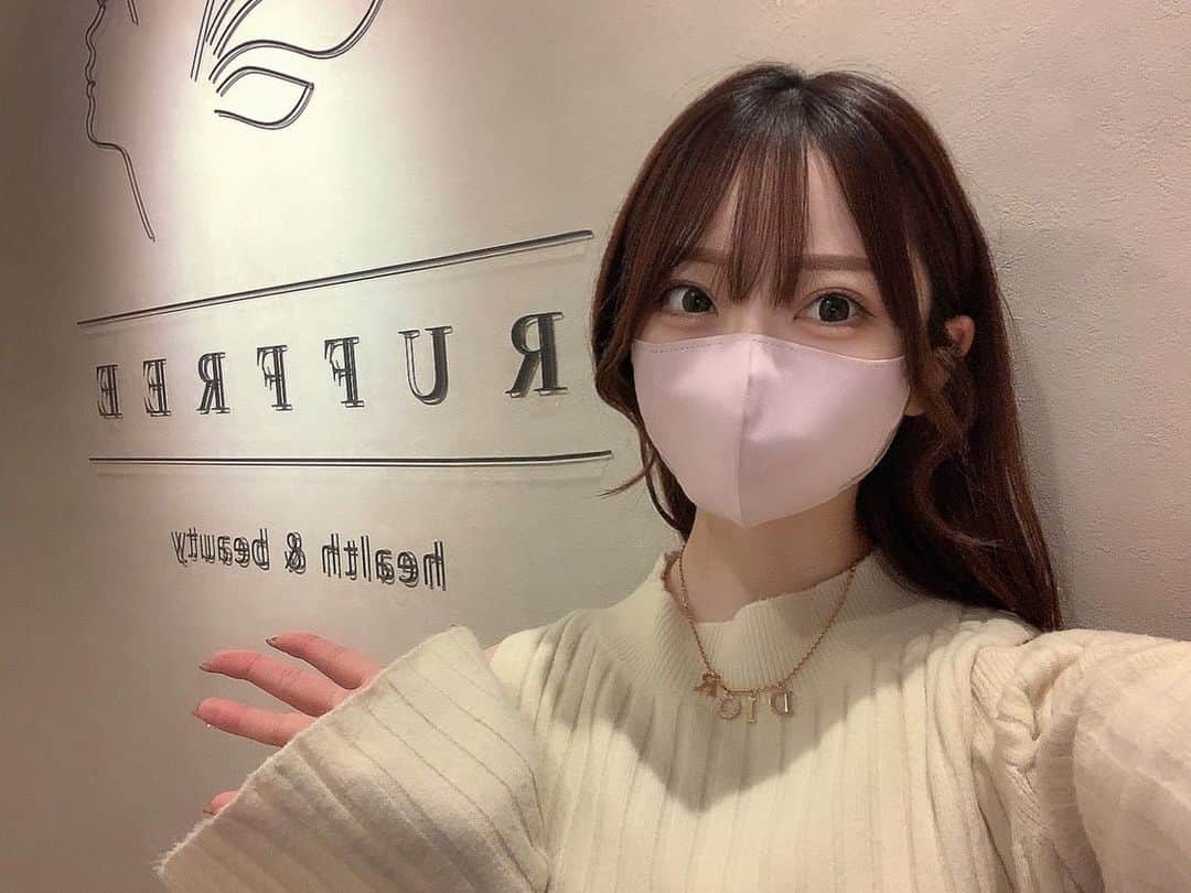 柳田なつみのインスタグラム：「ruffree東梅田院　@ruffree.higashi.umeda で毛穴洗浄2回目♡ ・ 今回は毛穴洗浄の後に、白玉ホイップも追加してもらったよ🐻‍❄️🪄泡がふわふわで気持ちよくて、美容成分がたくさん入ってるらしい🤔 ・ 前回より効果実感できた気がする♡ ・ 予約は、ななみさん　@ruffree_nanami のdmから💌 ・ ・ #毛穴洗浄　#毛穴レス　#白玉ホイップ　#フェイシャルエステ　#自分磨き」