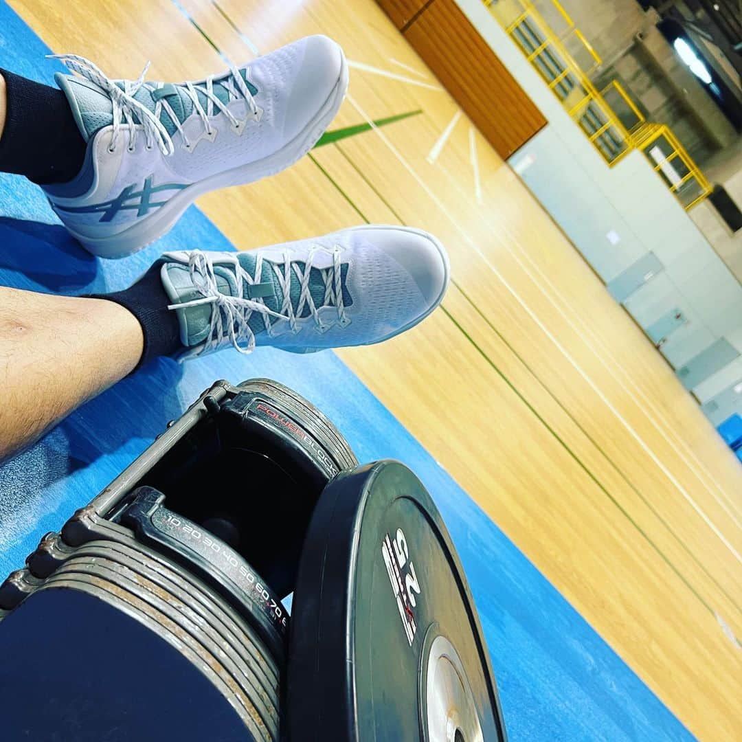 谷口大智のインスタグラム：「New👟✨  Let’s go🔥🔥  #asics #アシックス #unprears  #dtのオンみたいなオフ」