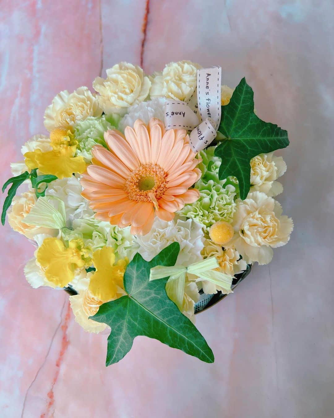 ゆうたむさんのインスタグラム写真 - (ゆうたむInstagram)「お花のケーキ🏵🎂  ビタミンカラーでまとまってて かわいい❤︎💛  ❤︎ᴛʜᴀɴᴋ ʏᴏᴜ❤︎」2月15日 11時52分 - yuutamu_non