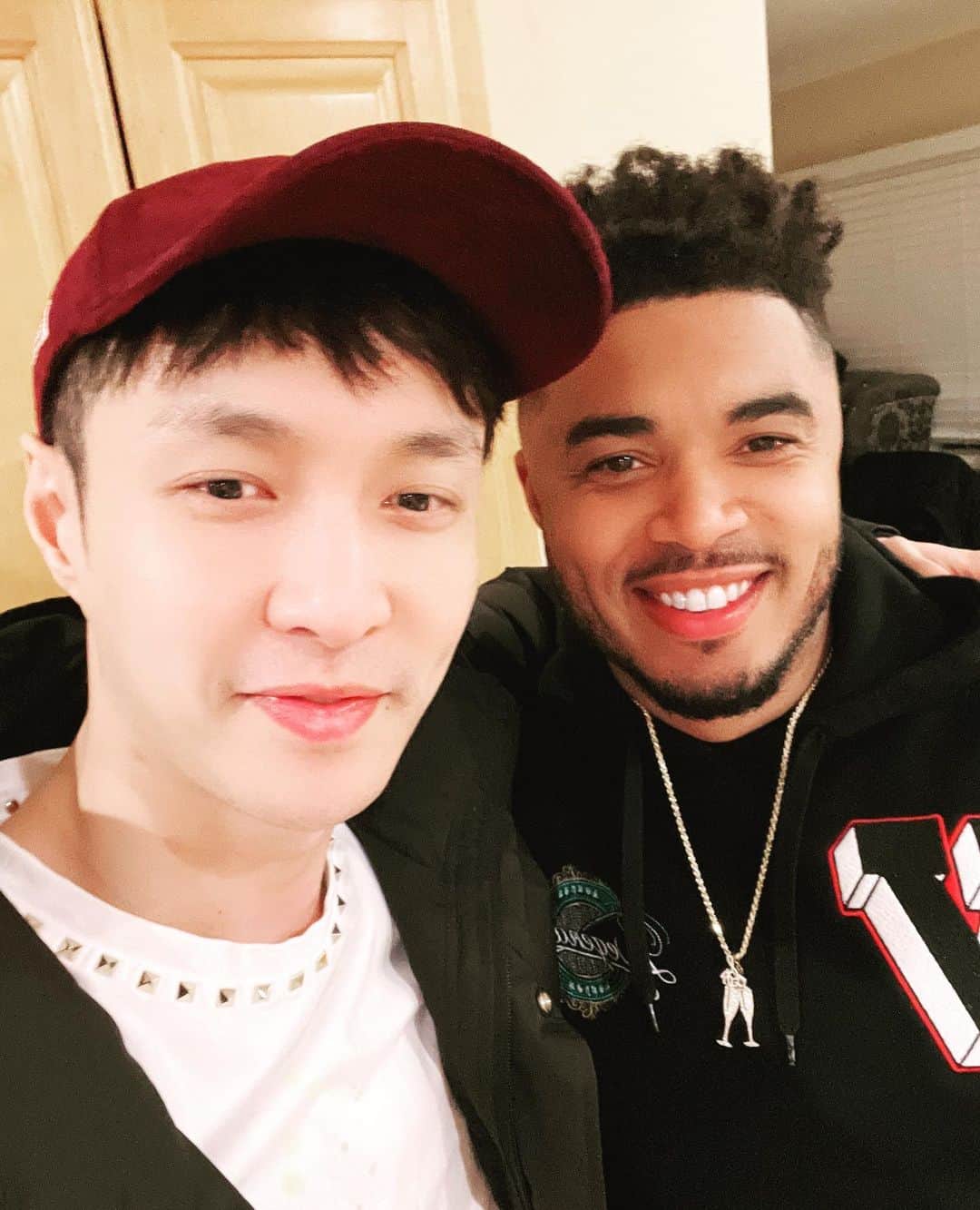 のインスタグラム：「Cooking^_^  @tbhits  🥂」