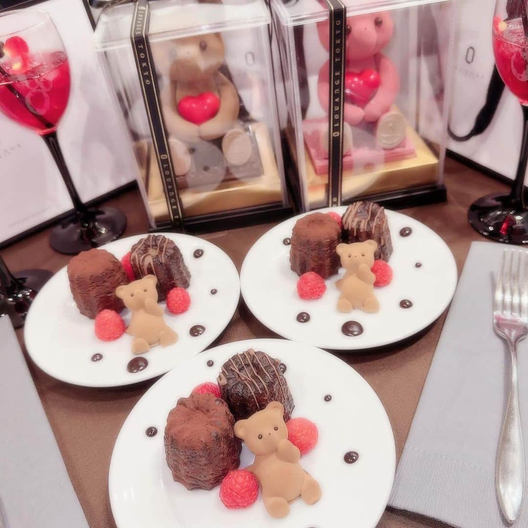 さきぼんのインスタグラム：「ルワンジュ東京(@louange_tokyo )のバレンタインコレクション🍫🧸🖤  #ルワンジュ東京」