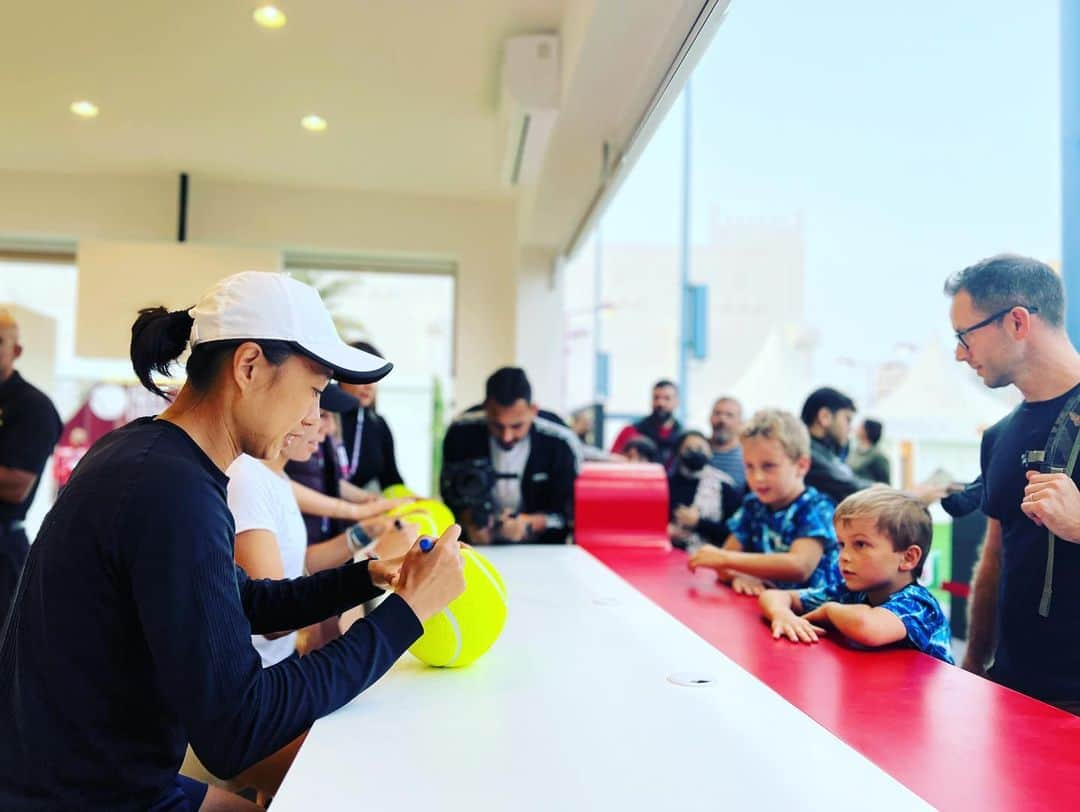 ジャン・シューアイさんのインスタグラム写真 - (ジャン・シューアイInstagram)「How cute these fans !@qatartennis」2月15日 23時14分 - zhangshuai121