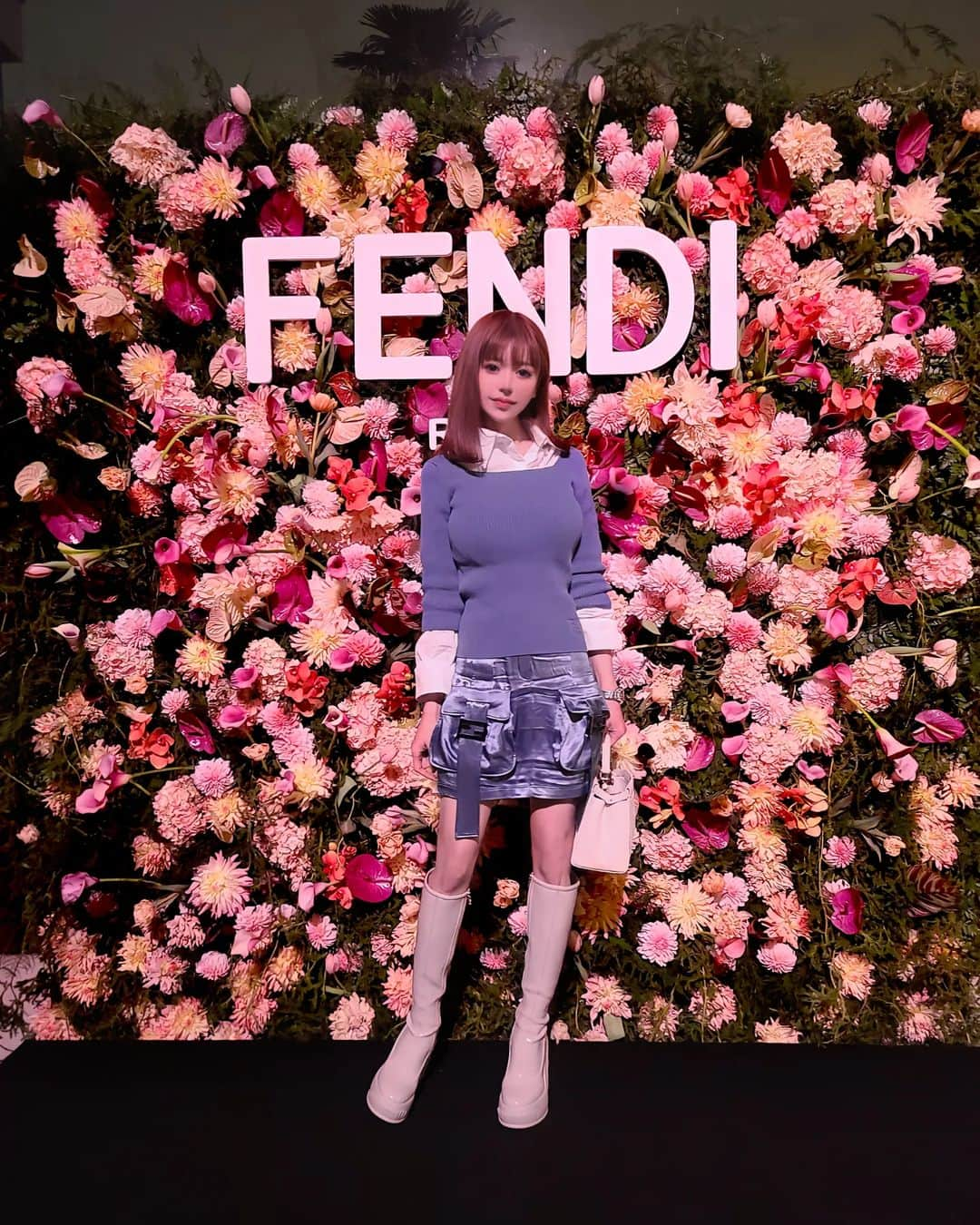 まき子のインスタグラム：「@fendi 表参道openingディナー🍽️🍷🌹  #fendi #fendi表参道#イタリア大使館#fendidinner#palazzofendiomotesando #fendiomotesando#fendishoes #mrkimjones#fendiss23#フェンディ #フェンディピーカブー」