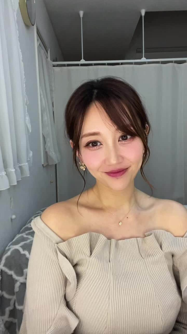 太田莉加のインスタグラム：「はちみつ質問Live🍯🐝 ・マヌカハニーとの違い ・味によって効能の違いはあるのか ・１日の摂取量に上限はあるのか   #マヌカハニー #はちみつ #クリーンな蜂蜜 #糖質制限しないで痩せる  #糖質制限で老ける  #糖を切らさない」