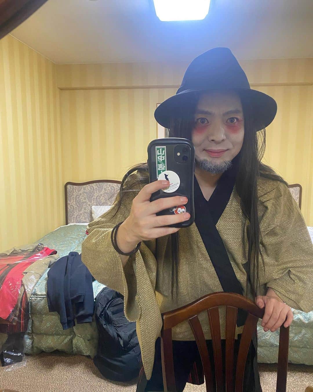 だーよしのインスタグラム：「2/15 私の誕生日。 無事に一つ歳を重ねることが出来ました。  全然写真撮らなくなったのでここ2年位の想い出と共にお伝えいたします。  私、誕生日です。  #TRIQSTAR #和服 #撮影 #scubadiving #山中信人 #のシールは魔除けとして #ギンちゃん #ca4la #ageisjustanumber」
