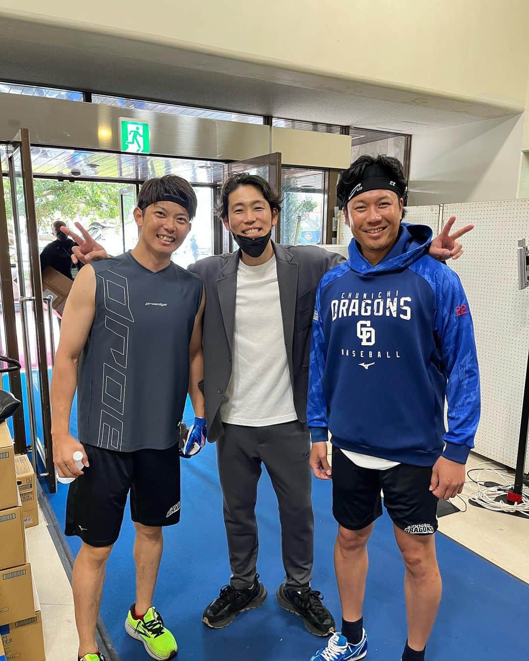 のインスタグラム：「キャンプレポート① 大野も岡田も柳も順調に過ごせてるみたいでよかった😊 前田アキのブルペンキャッチャーのおかげやな😁 #藤井淳志#中日ドラゴンズ#沖縄キャンプ#北谷#大野雄大#岡田俊哉#柳裕也#怪我なく#期待しております」