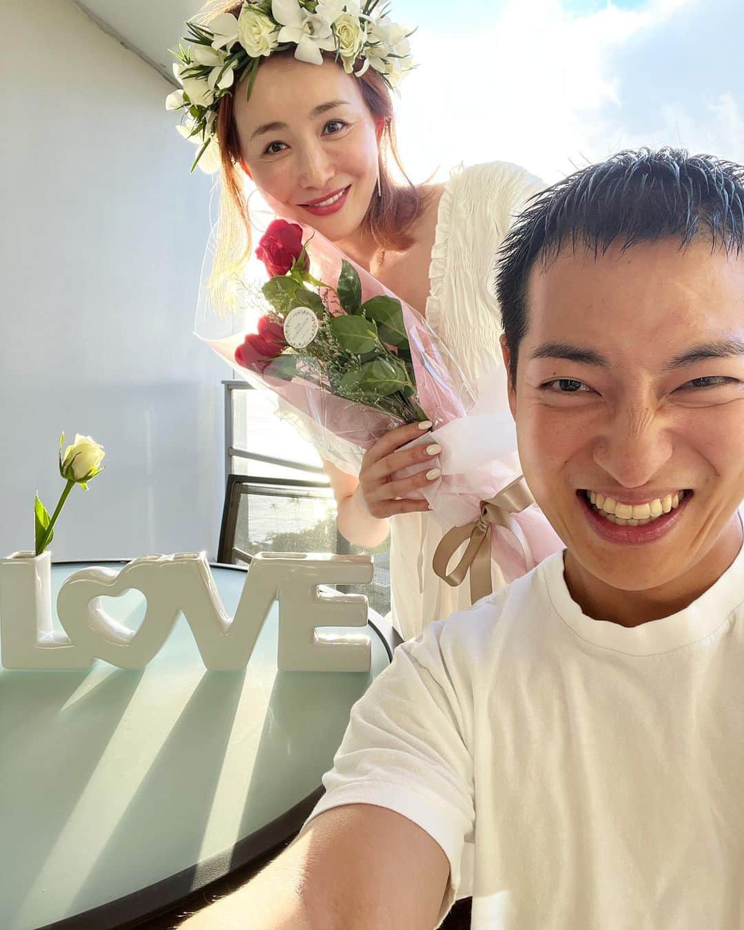 DAICHI さんのインスタグラム写真 - (DAICHI Instagram)「結婚3周年 いつもありがとう。 家族が出来て幸せです。  感謝を込めて。 happy Valentine 2023.2.14 @rei.furuhashi  皆さん、いつも暖かく見守ってくれて ありがとうございます🙏」2月15日 17時02分 - daichix