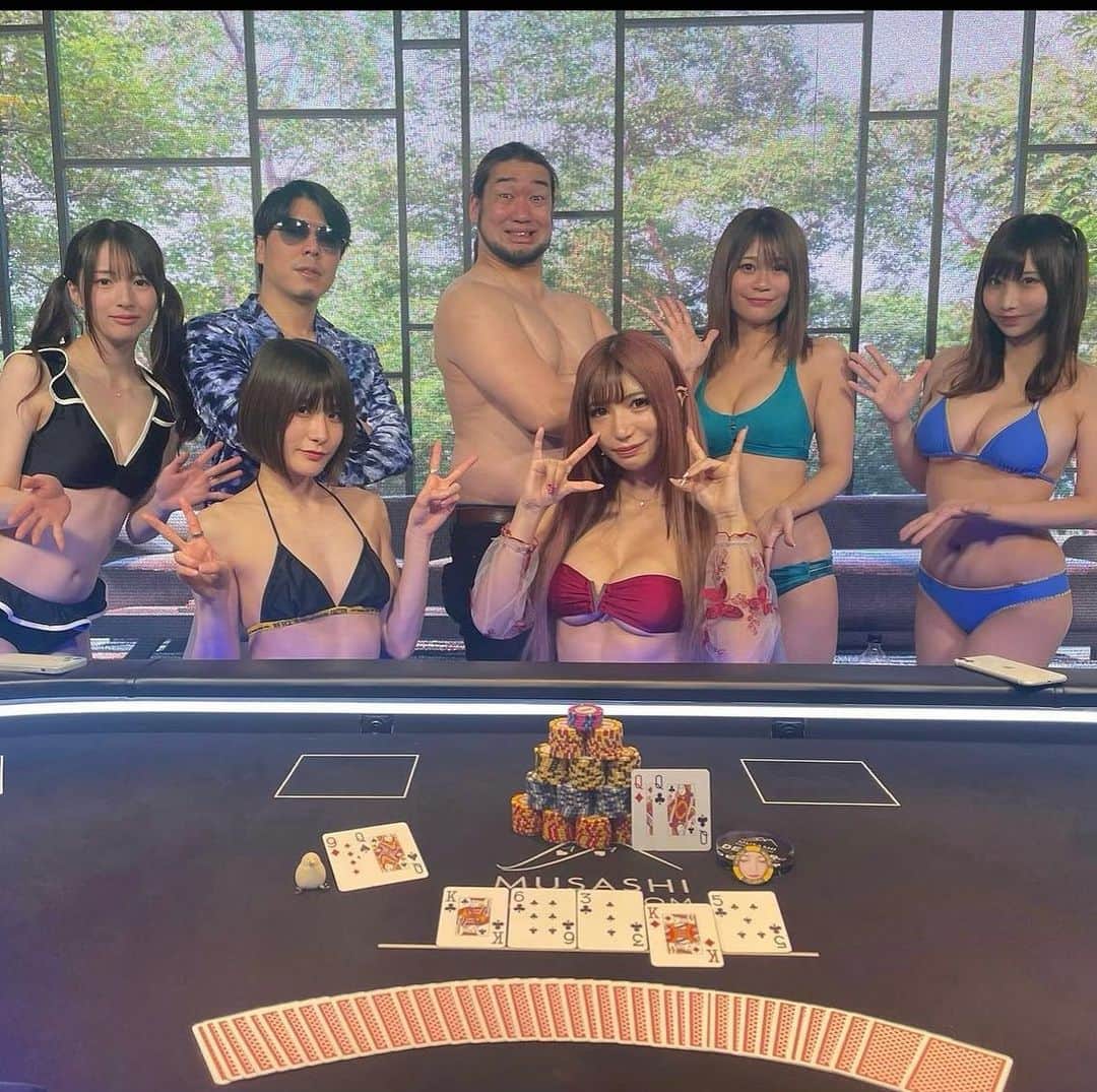 花咲来夢のインスタグラム：「シバターさんのポーカー生放送みてくださってありがとうございますた😁❗️コメントも超嬉しかったよ🍀✨ 知ってる女の子ばかりで楽しかった🎶  そしてやっぱﾎﾟｫｶｧたのし！😋♦️  #ﾎﾟｫｶｧ人生 #ポーカー人生」