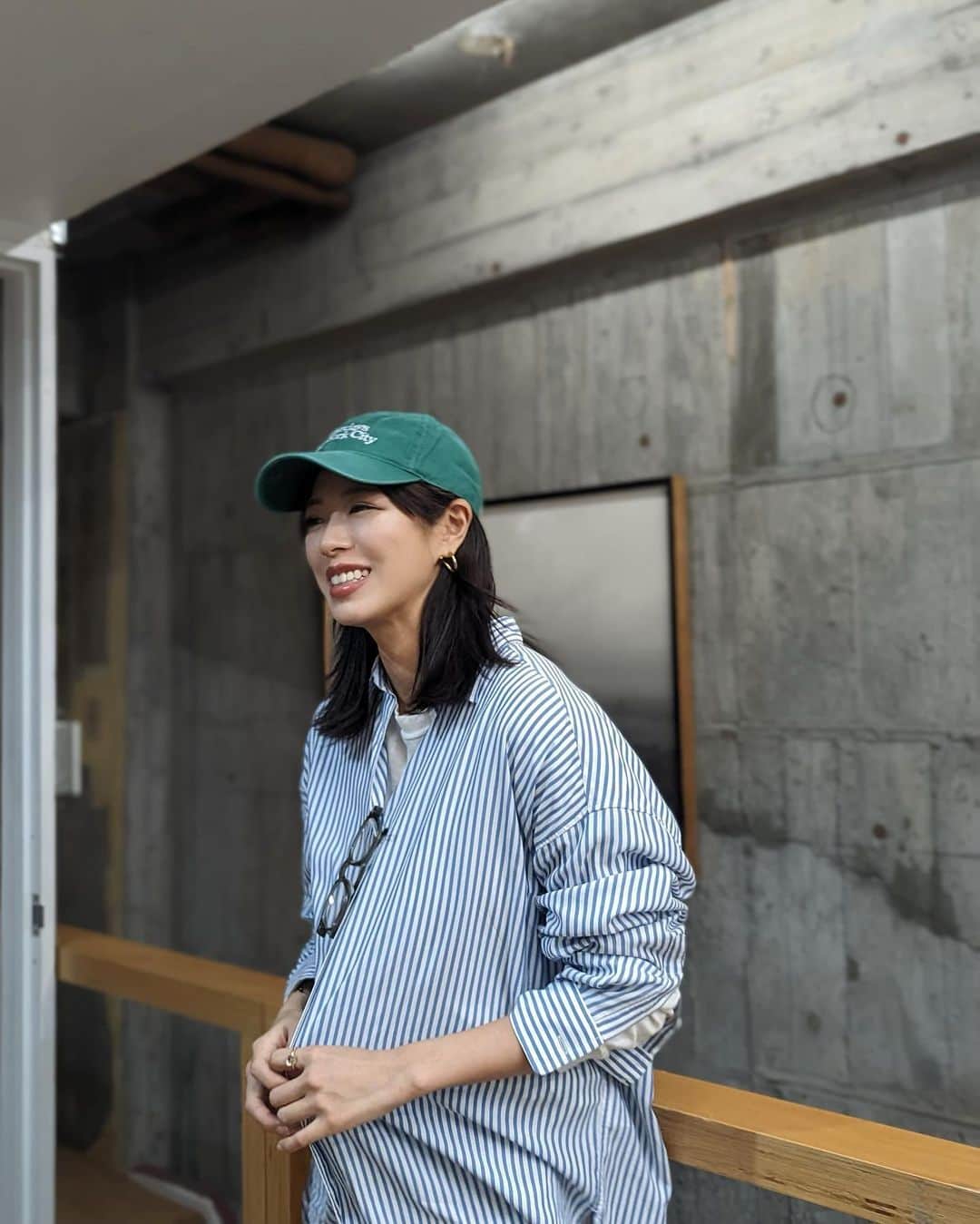 わちみなみのインスタグラム：「早めのバレンタインをした日  会いたい人達に会えて しあわせだった♡  写真撮るの楽しい…🫶  🧢　@saturdaysnyc   #バレンタイン #春コーデ。」