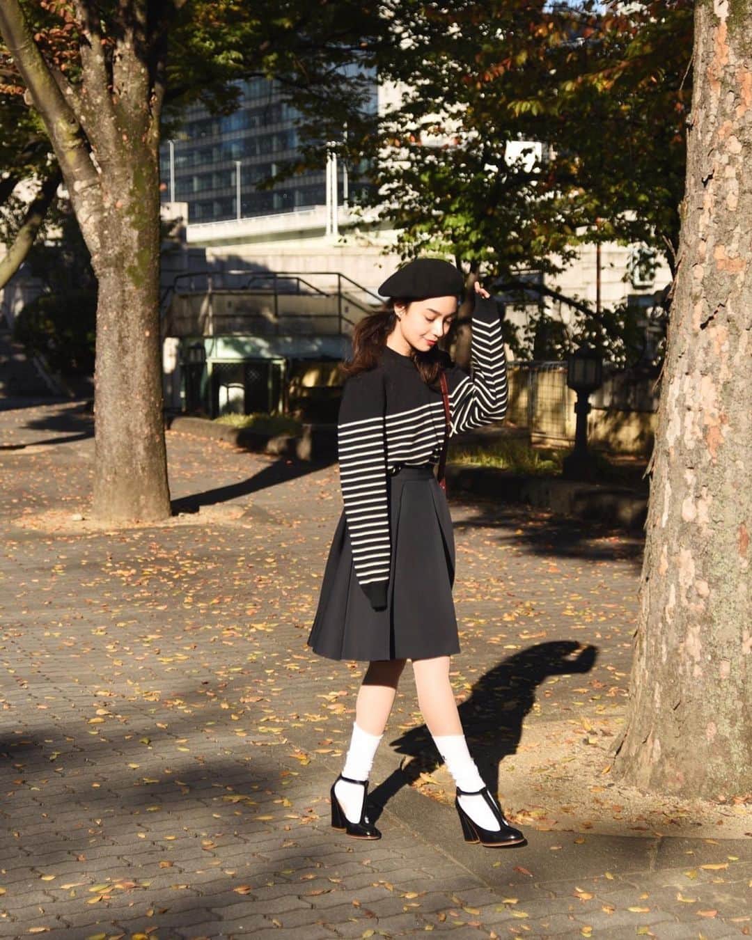 南ソフィアのインスタグラム：「. @aura_paris_vintage の冬❄︎ 今年も可愛いものがいっぱいでした！ 今は春服になって明るいお色に気分はるんるん🌸早くあったかくなれー！ . . . Merci♡ 📸 @bitochi98  💄 @senoue_misaki」