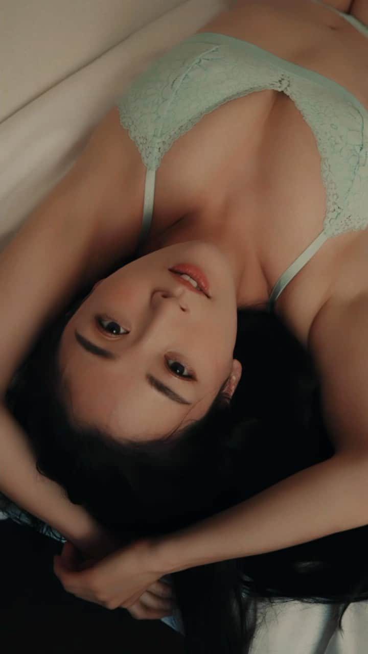 園都のインスタグラム：「Come relax with me❤️  #gravure #lingerie #tokyo  #japanesegirl #miyakoreels #グラビア」