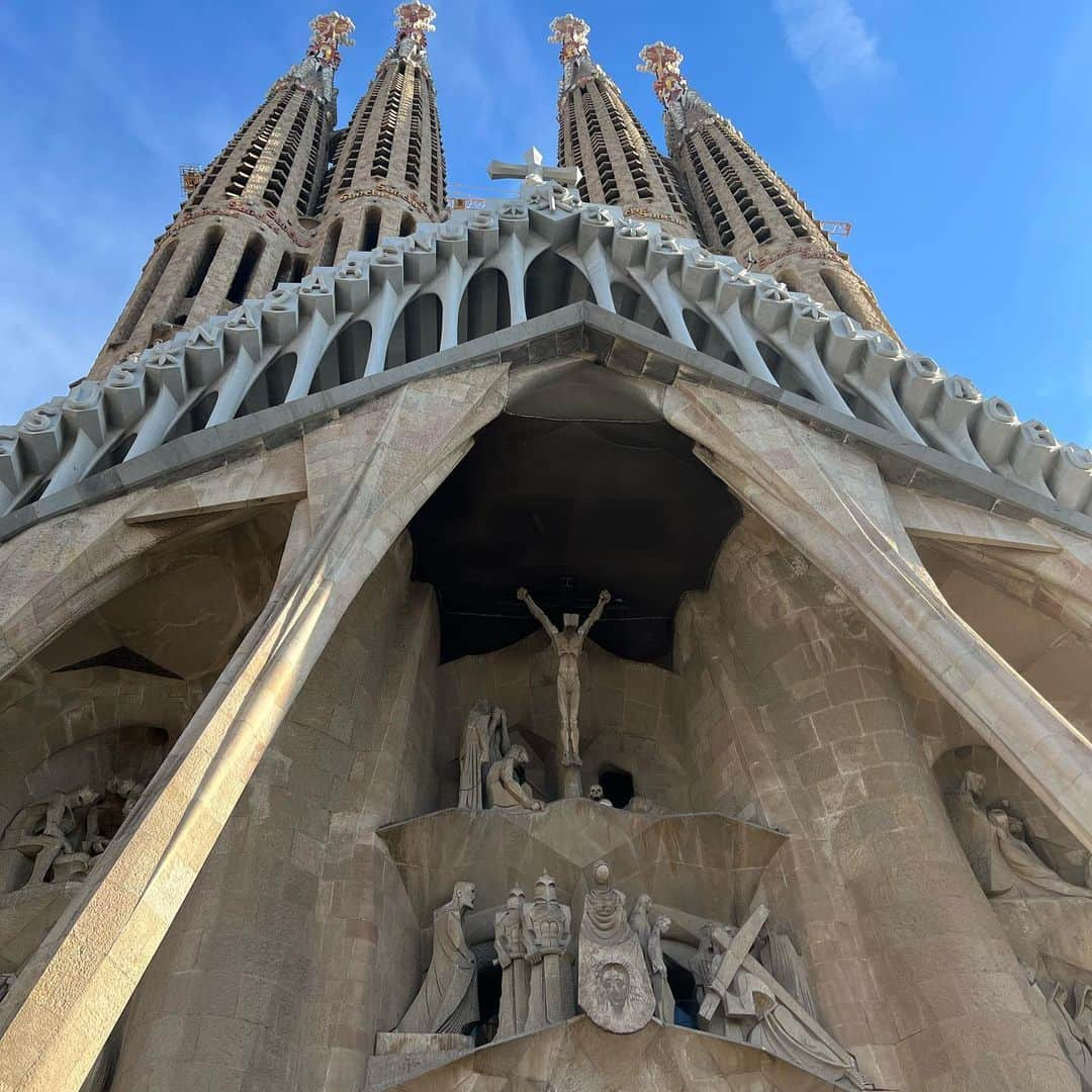 ティモシー・ドレンスキーさんのインスタグラム写真 - (ティモシー・ドレンスキーInstagram)「Light and stone. 🙏」2月15日 21時06分 - timtastic92