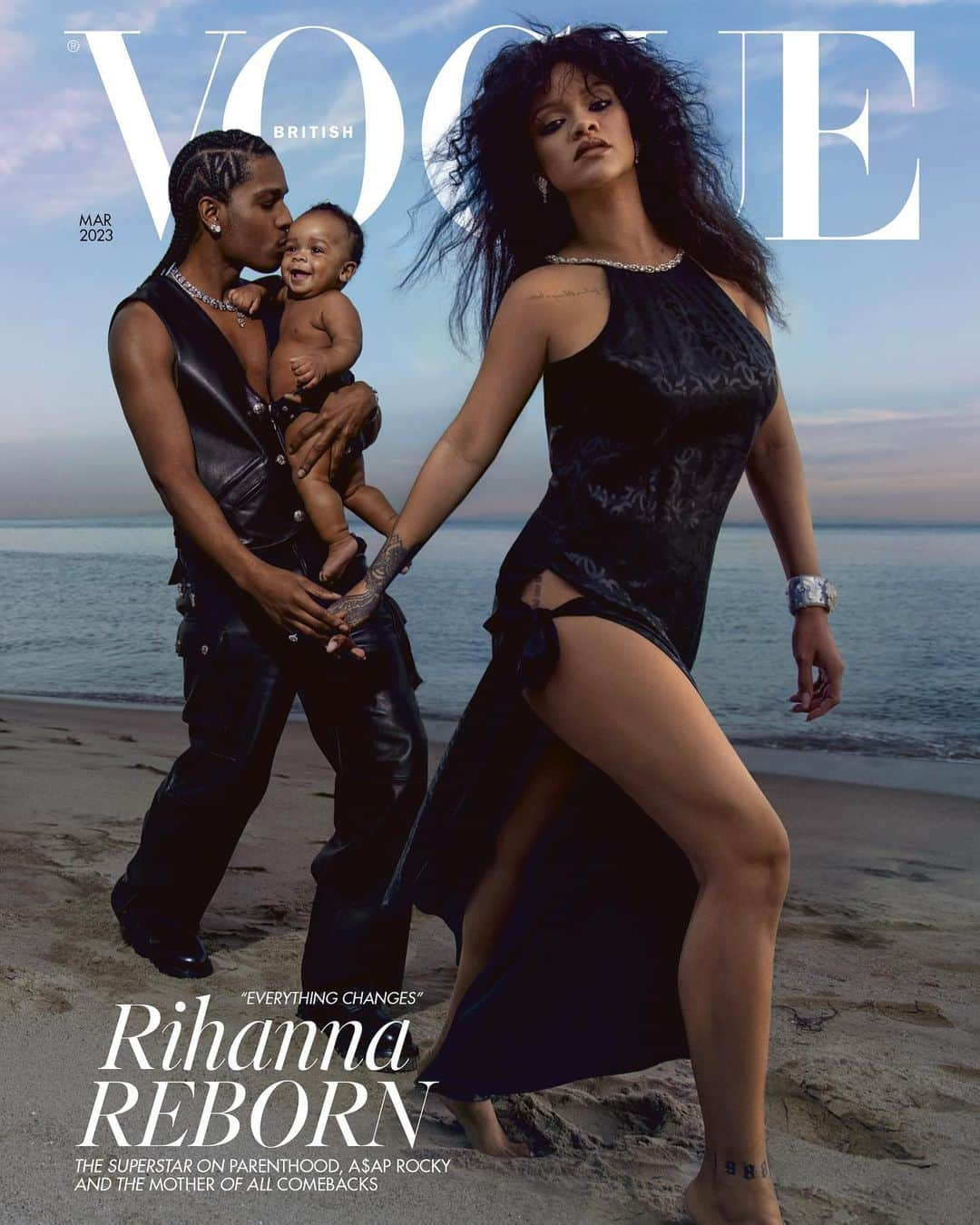 リアーナのインスタグラム：「🥰 @britishvogue march 2023 issue  Photographed by @InezAndVinoodh and styled by @Edward_Enninful, with @asaprocky and baby’s stylist @Henson, words by @GilesHattersley, hair by @YusefHairNYC, haircare by @NaphiisBeautifulHair, make-up by #KanakoTakase using @fentybeauty, nails by @KimmieKyees, Vogue entertainment director-at-large @JillDemling, set design by @JillCNicholls and production by @Brachfeld_, with thanks to @theledecompany, Vivi Nevo and Bert Hedaya.」